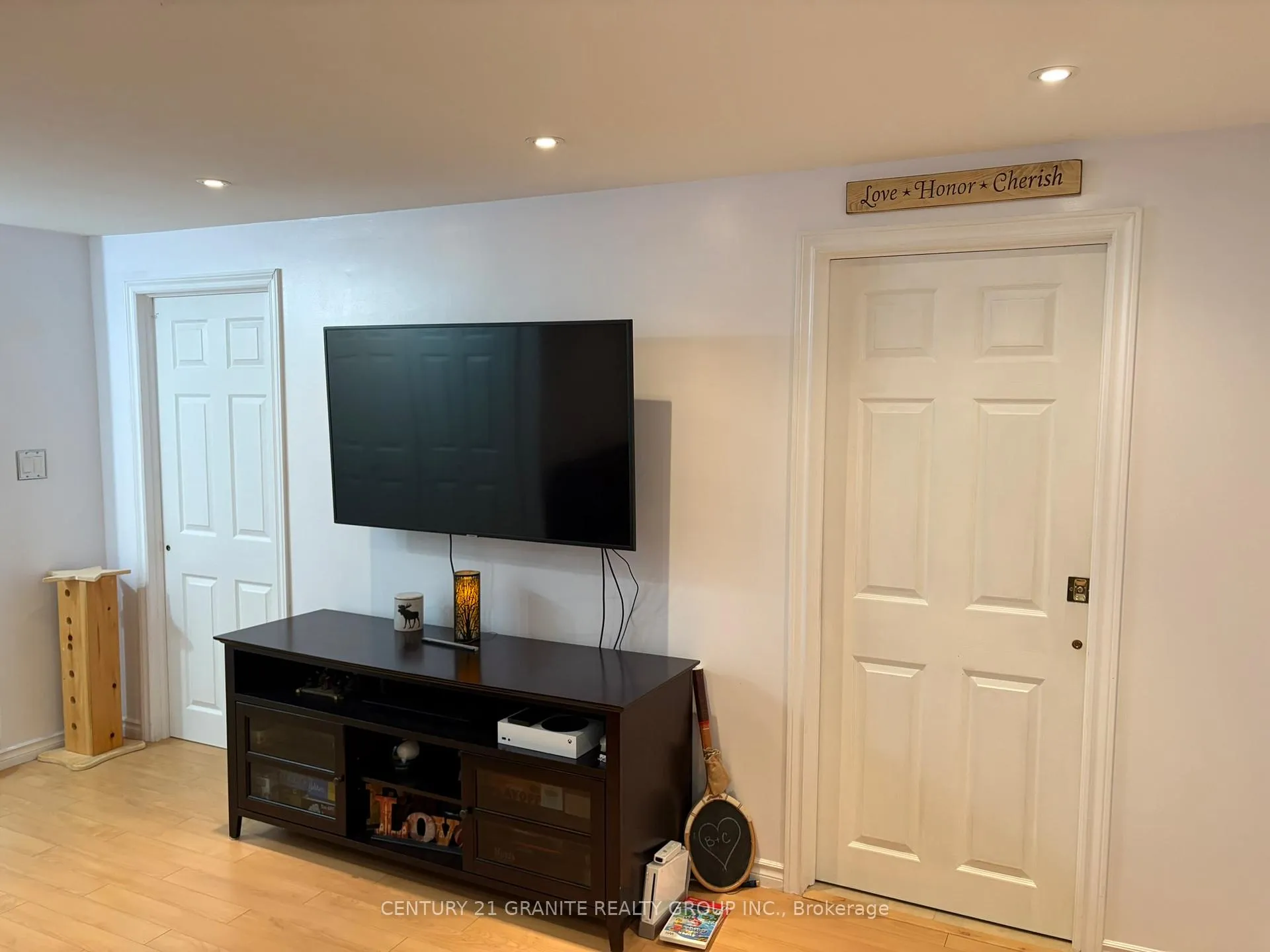Photo 35 of 1019 Sprucewood Crescent, Kingston, City Northwest — HOMEH