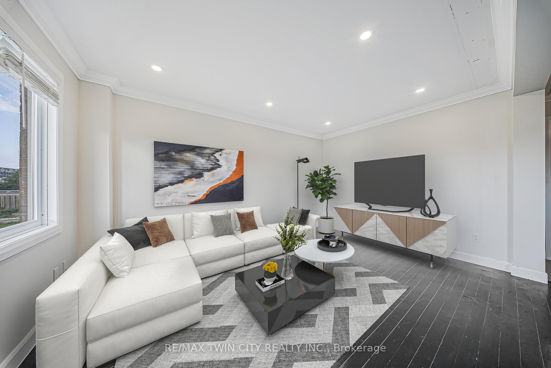 Photo 14 of 40 Ebydale Drive, Kitchener — HOMEH