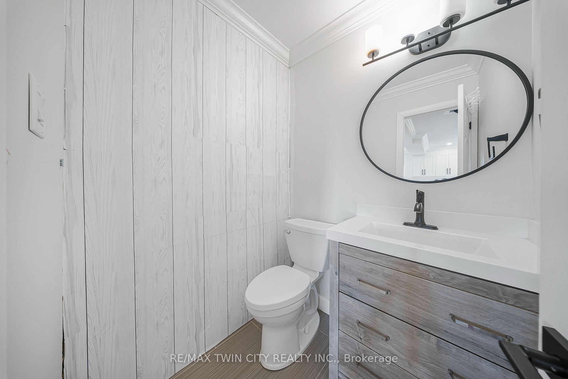 Photo 16 of 40 Ebydale Drive, Kitchener — HOMEH