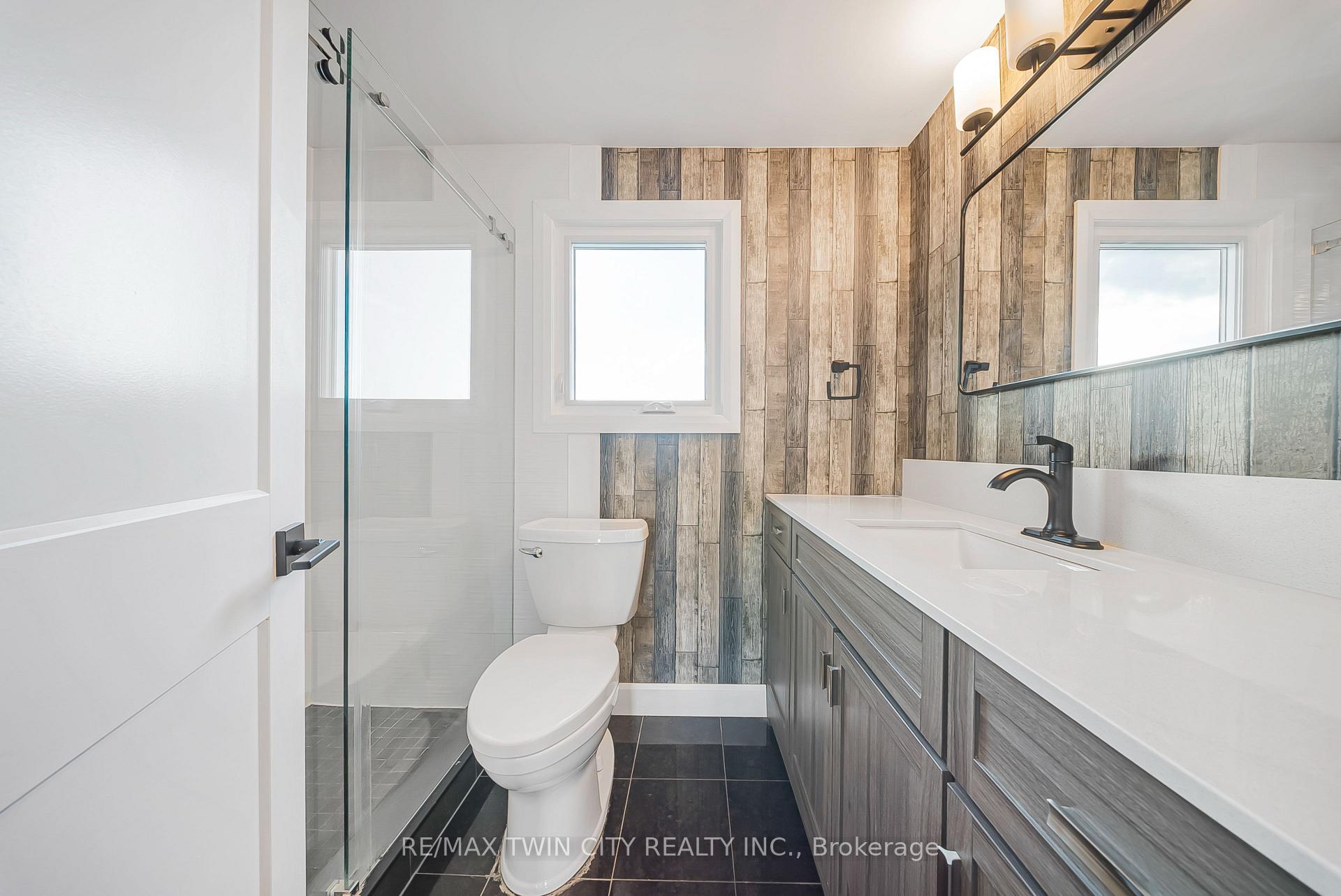 Photo 22 of 40 Ebydale Drive, Kitchener — HOMEH