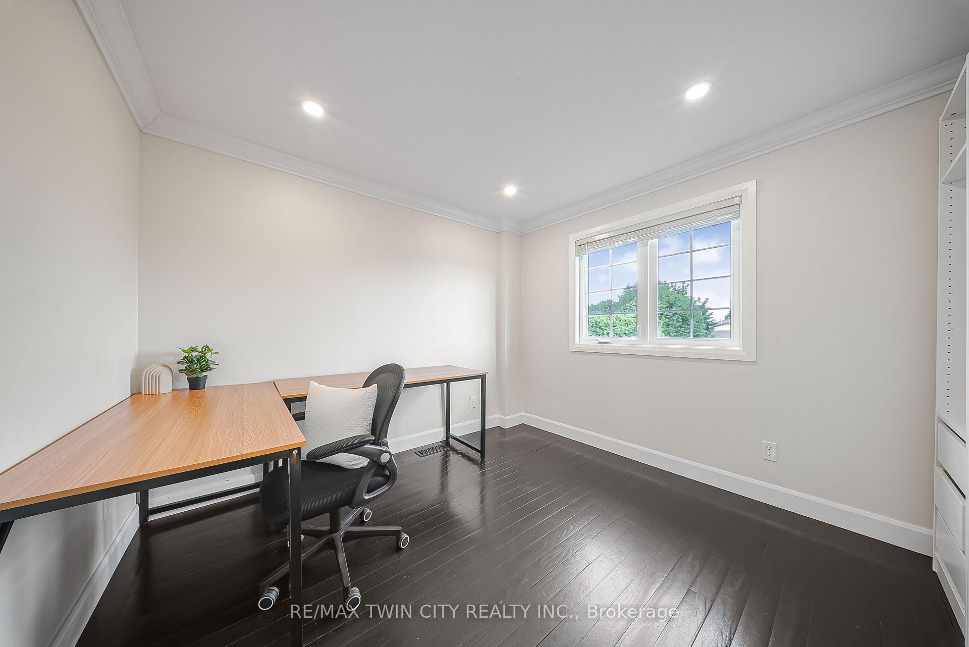 Photo 25 of 40 Ebydale Drive, Kitchener — HOMEH
