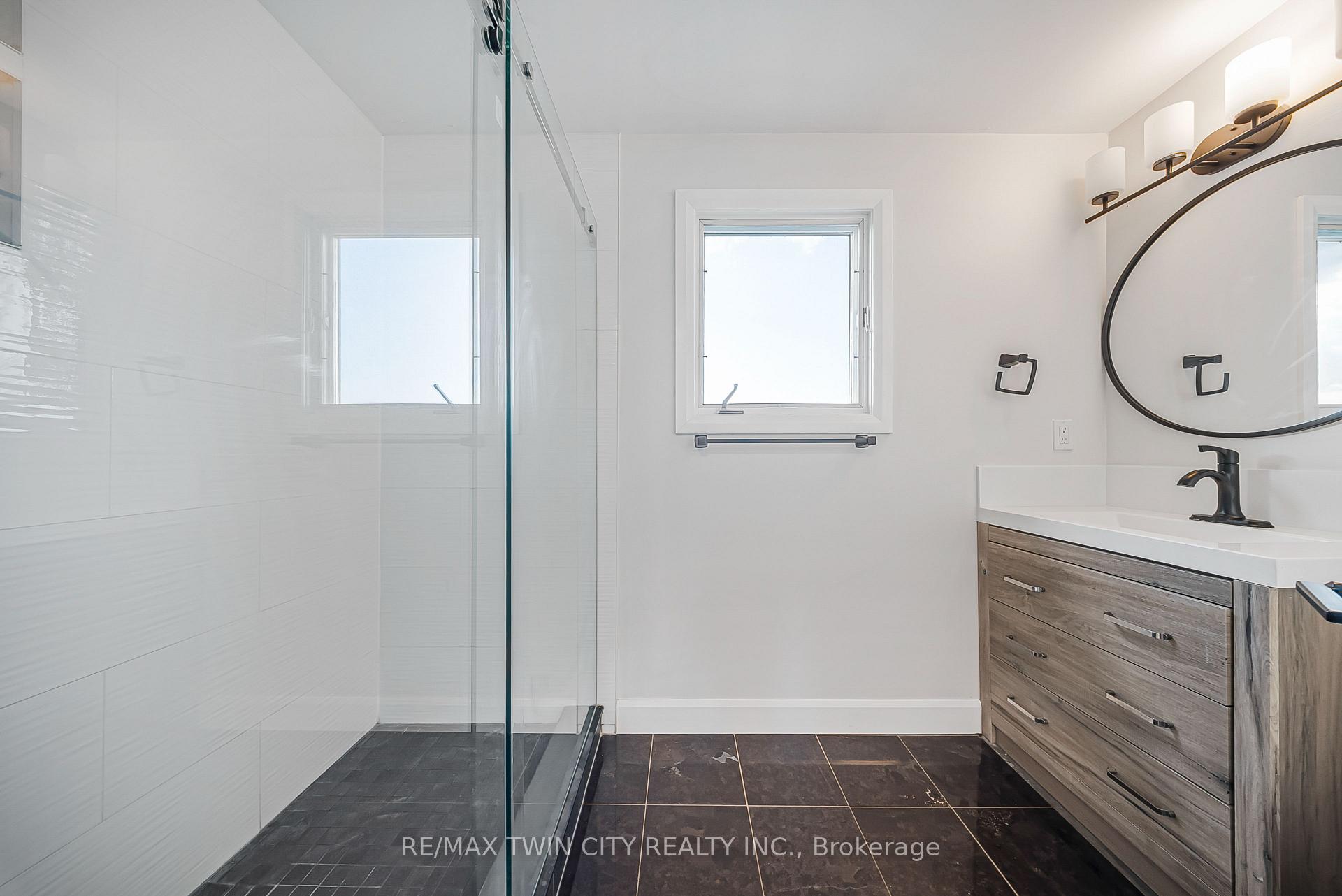 Photo 27 of 40 Ebydale Drive, Kitchener — HOMEH