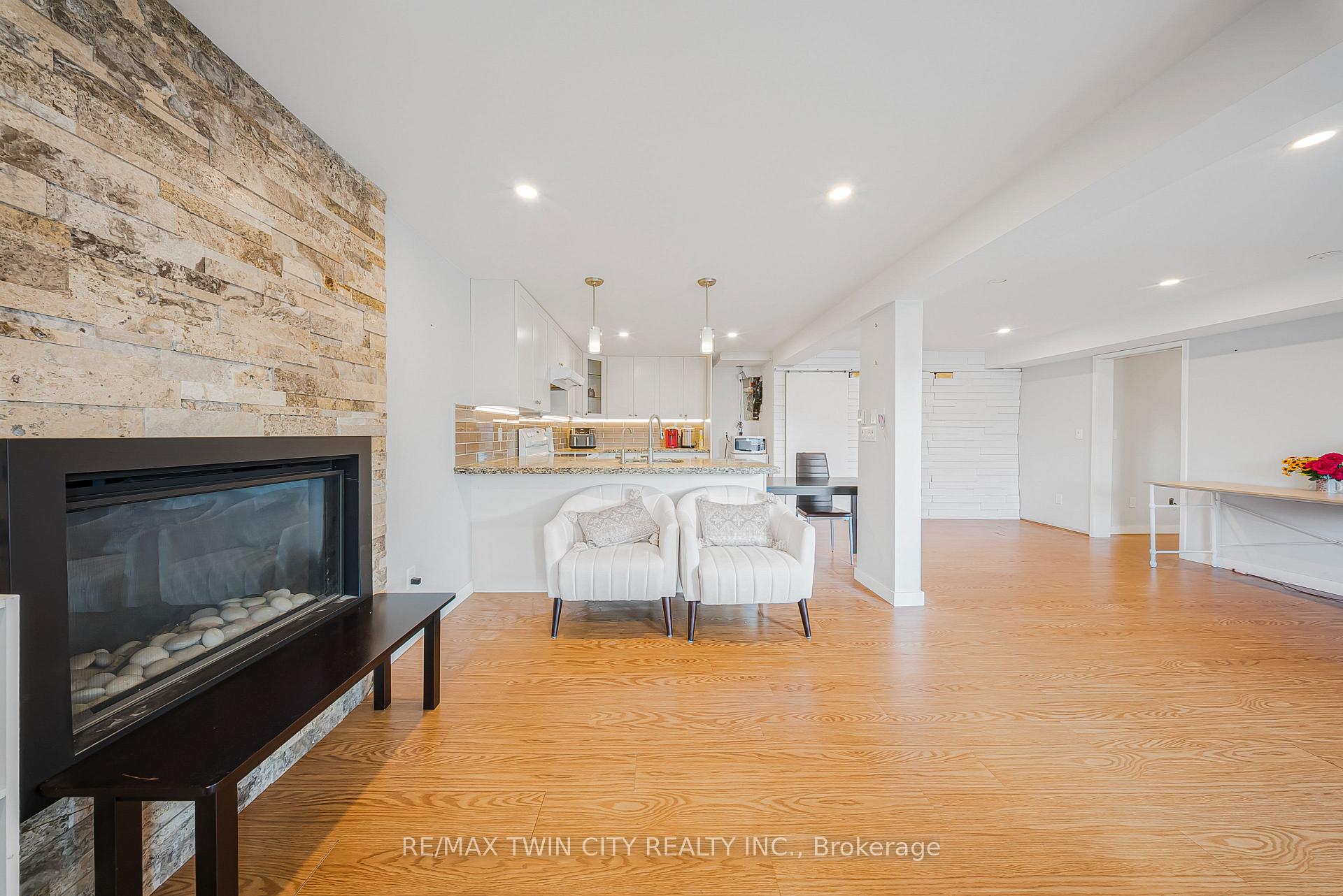Photo 28 of 40 Ebydale Drive, Kitchener — HOMEH