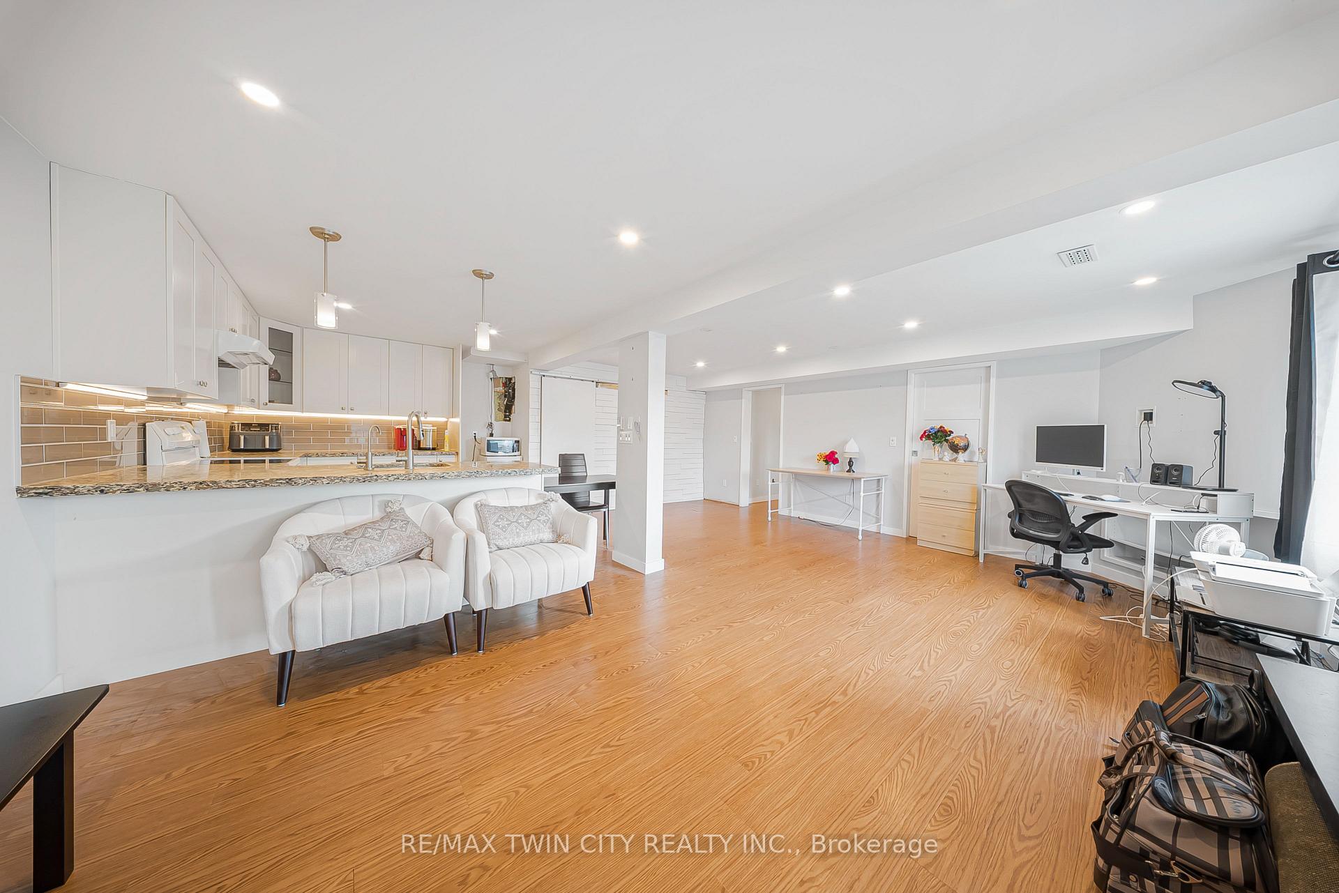 Photo 29 of 40 Ebydale Drive, Kitchener — HOMEH