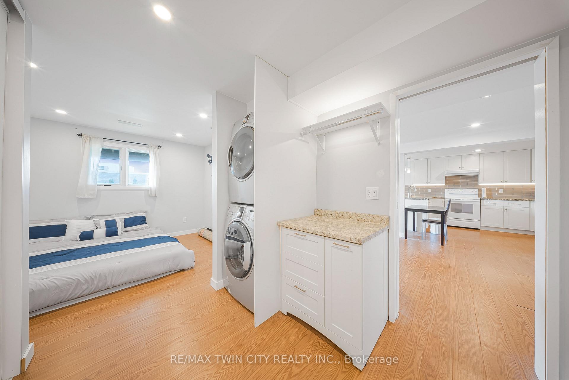 Photo 33 of 40 Ebydale Drive, Kitchener — HOMEH