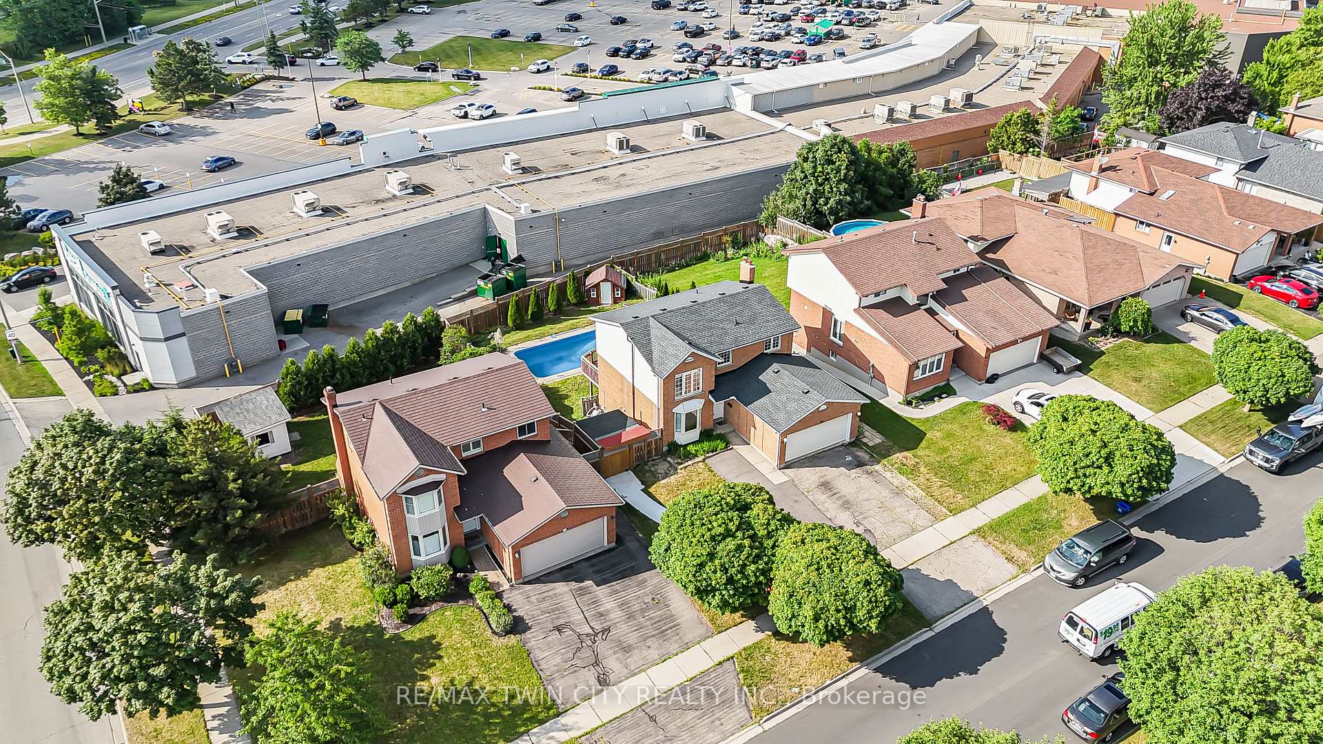 Photo 39 of 40 Ebydale Drive, Kitchener — HOMEH