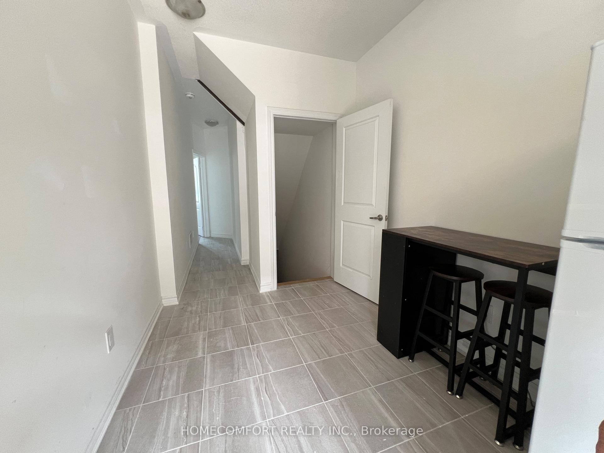 Photo 2 of 28 Chicago Lane, Markham, Wismer — HOMEH