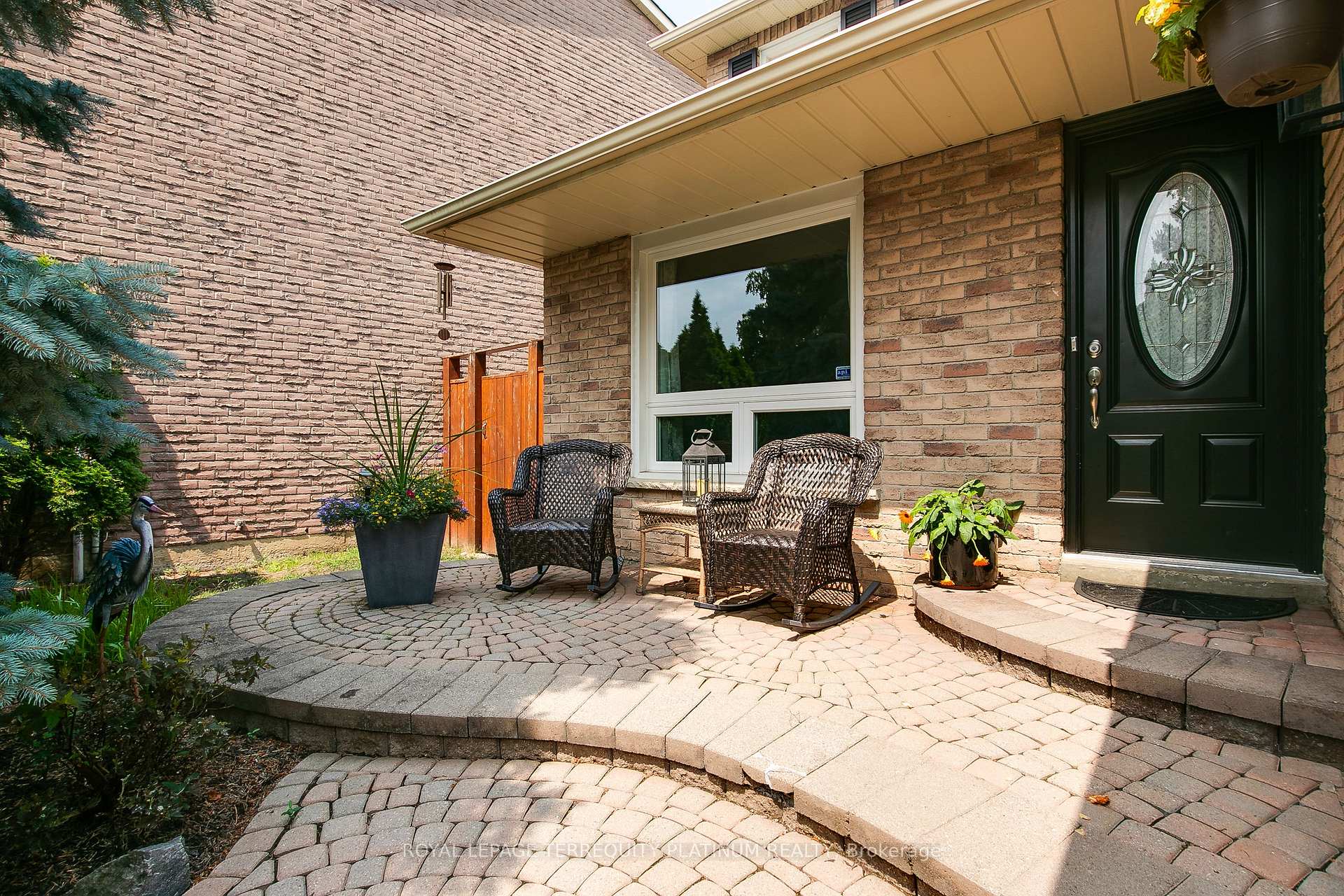Photo 3 of 30 Vanessa Road, Markham, Markville — HOMEH