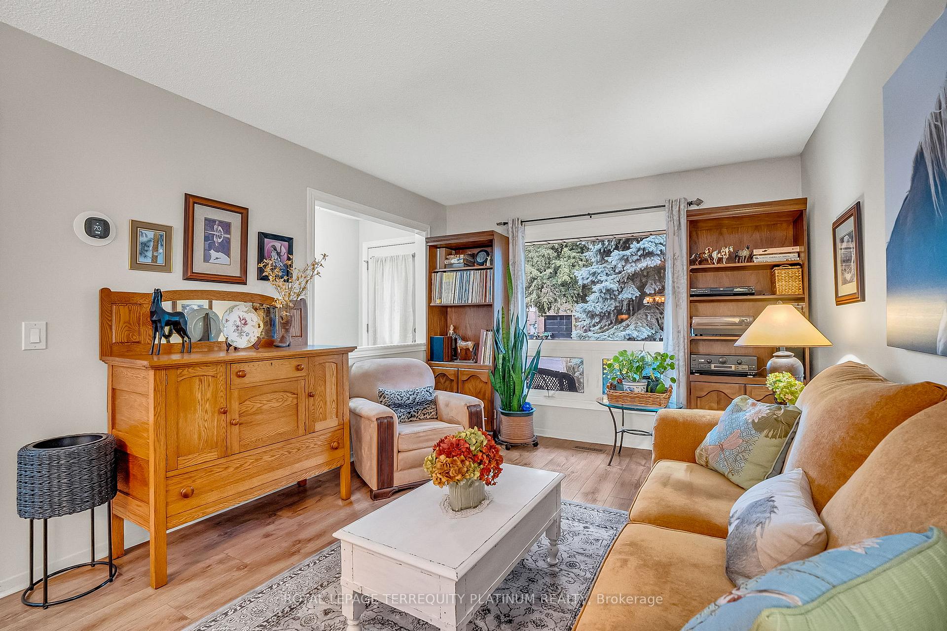 Photo 7 of 30 Vanessa Road, Markham, Markville — HOMEH