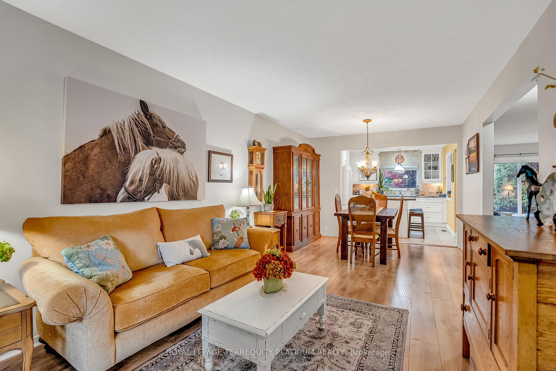 Photo 9 of 30 Vanessa Road, Markham, Markville — HOMEH