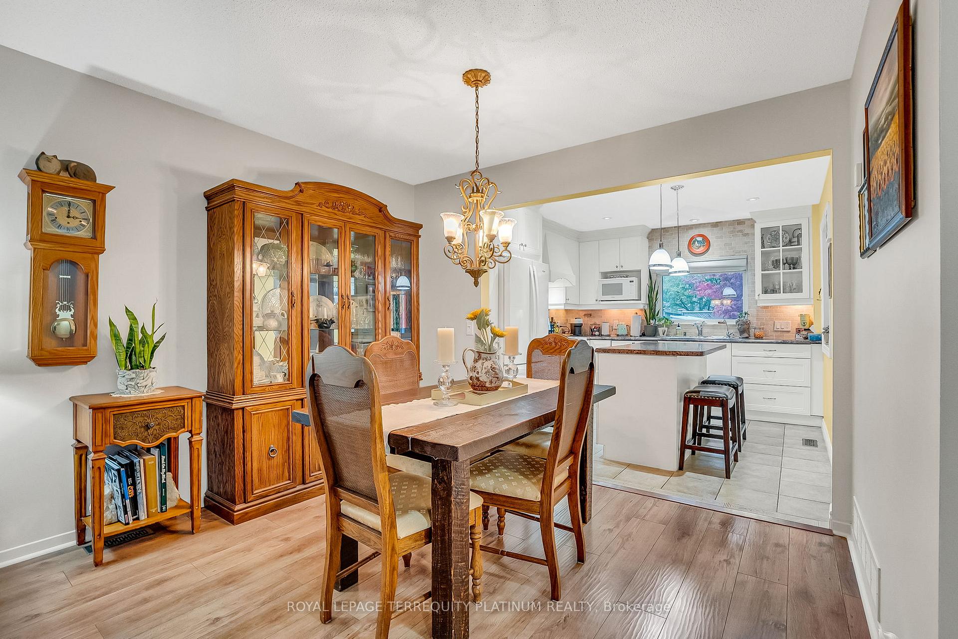 Photo 10 of 30 Vanessa Road, Markham, Markville — HOMEH