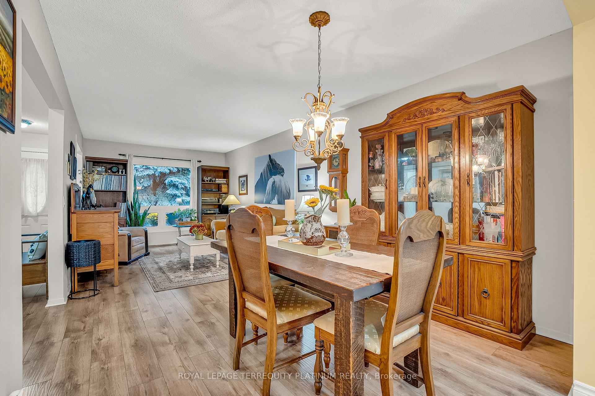 Photo 11 of 30 Vanessa Road, Markham, Markville — HOMEH