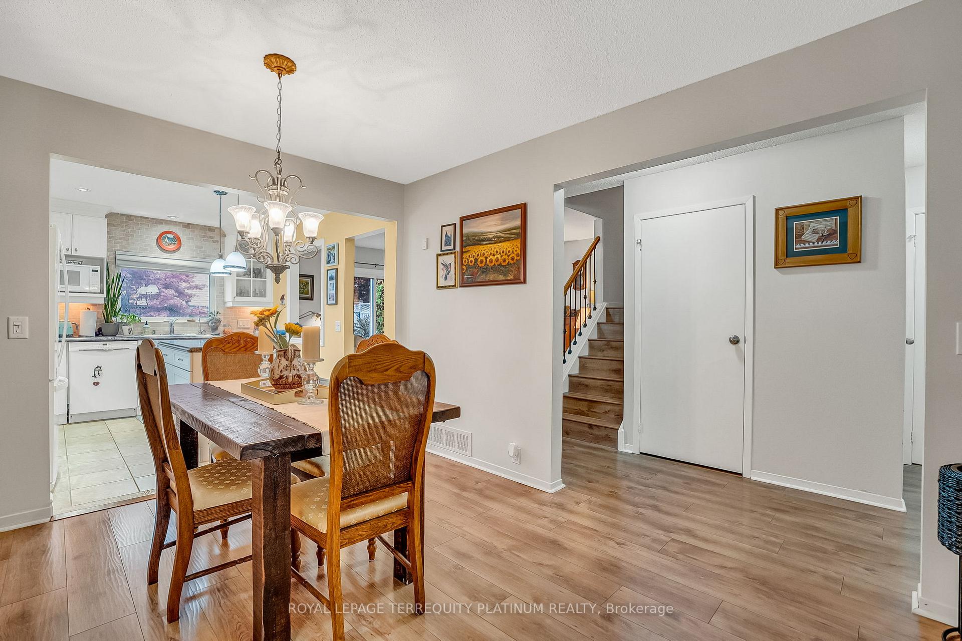 Photo 12 of 30 Vanessa Road, Markham, Markville — HOMEH