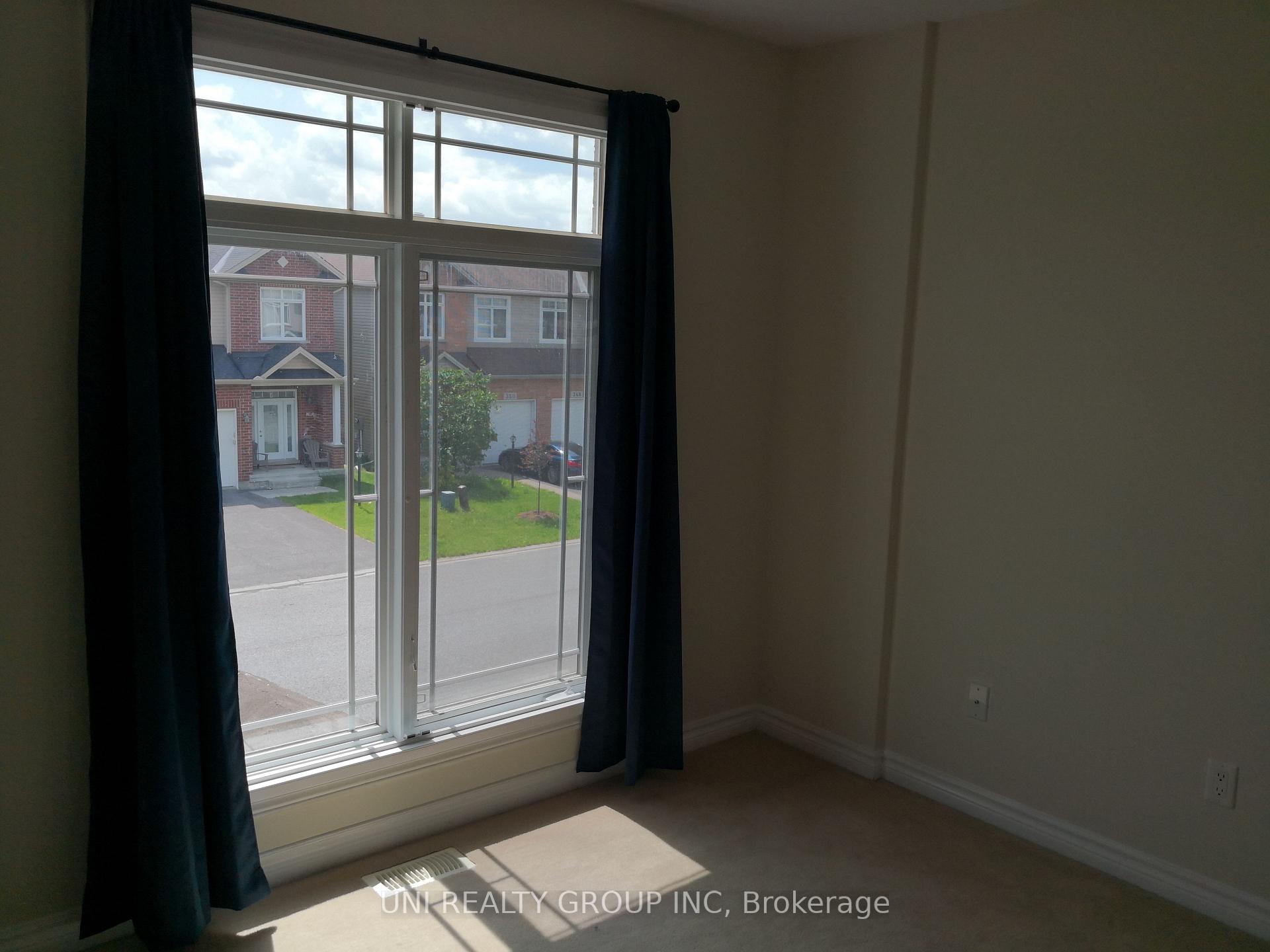Photo 8 of 363 Glenbrae Avenue, Ottawa, Kanata - Morgan's Grant/South March — HOMEH