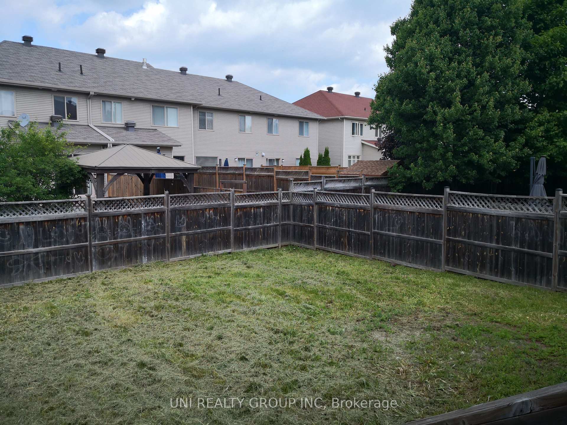 Photo 18 of 363 Glenbrae Avenue, Ottawa, Kanata - Morgan's Grant/South March — HOMEH