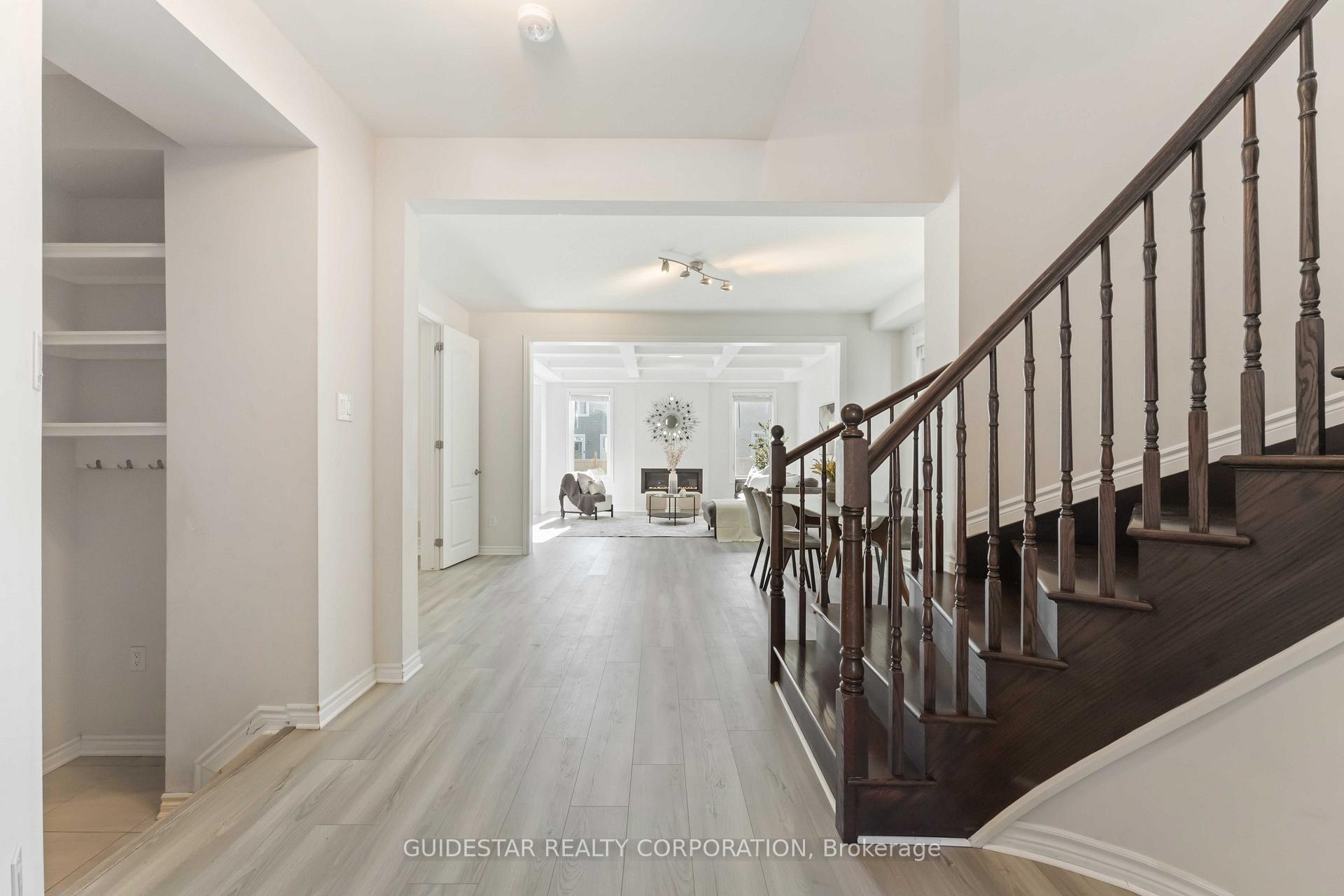 Photo 4 of 28 Oxalis Crescent, Ottawa, Kanata - Emerald Meadows/Trailwest — HOMEH