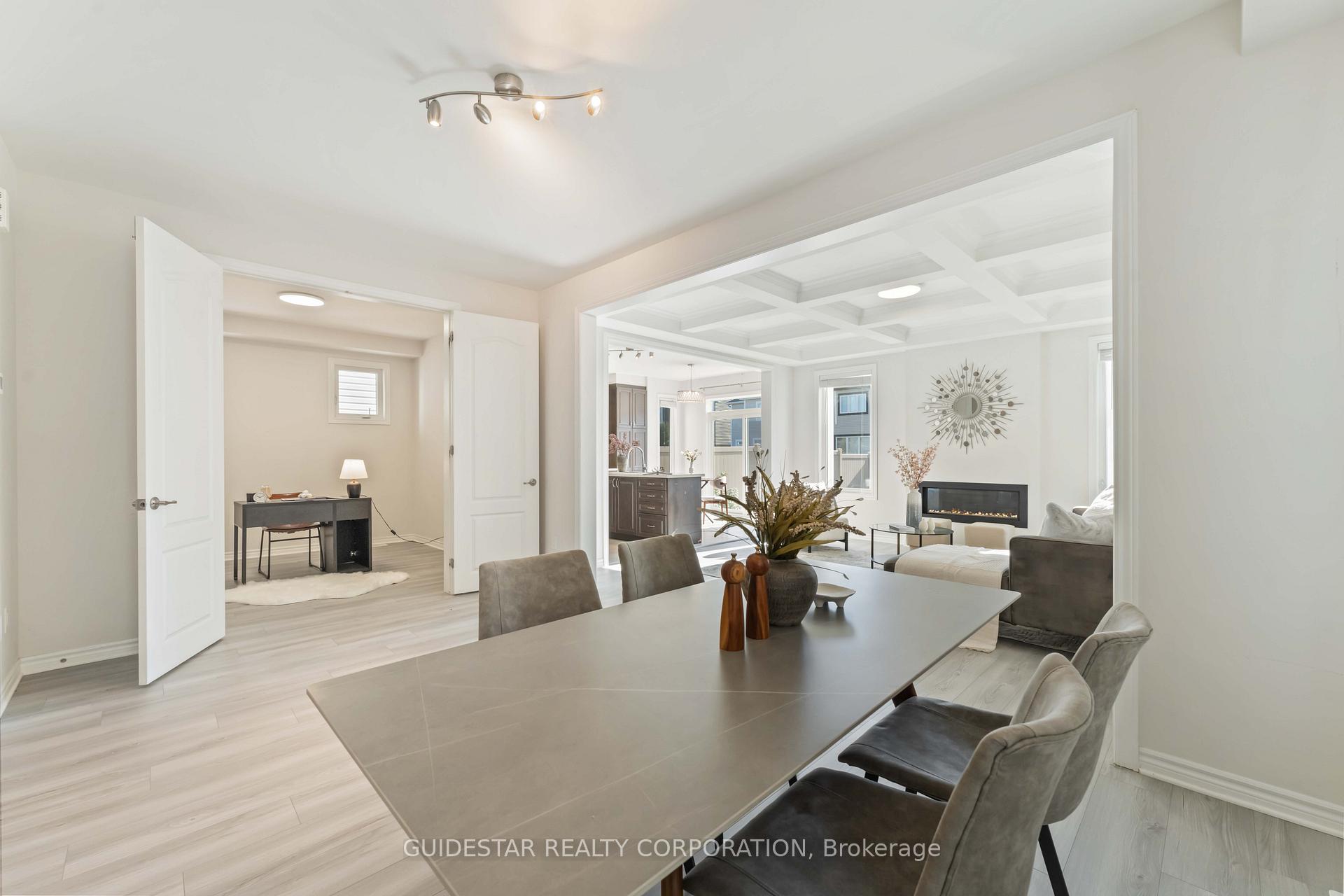 Photo 9 of 28 Oxalis Crescent, Ottawa, Kanata - Emerald Meadows/Trailwest — HOMEH