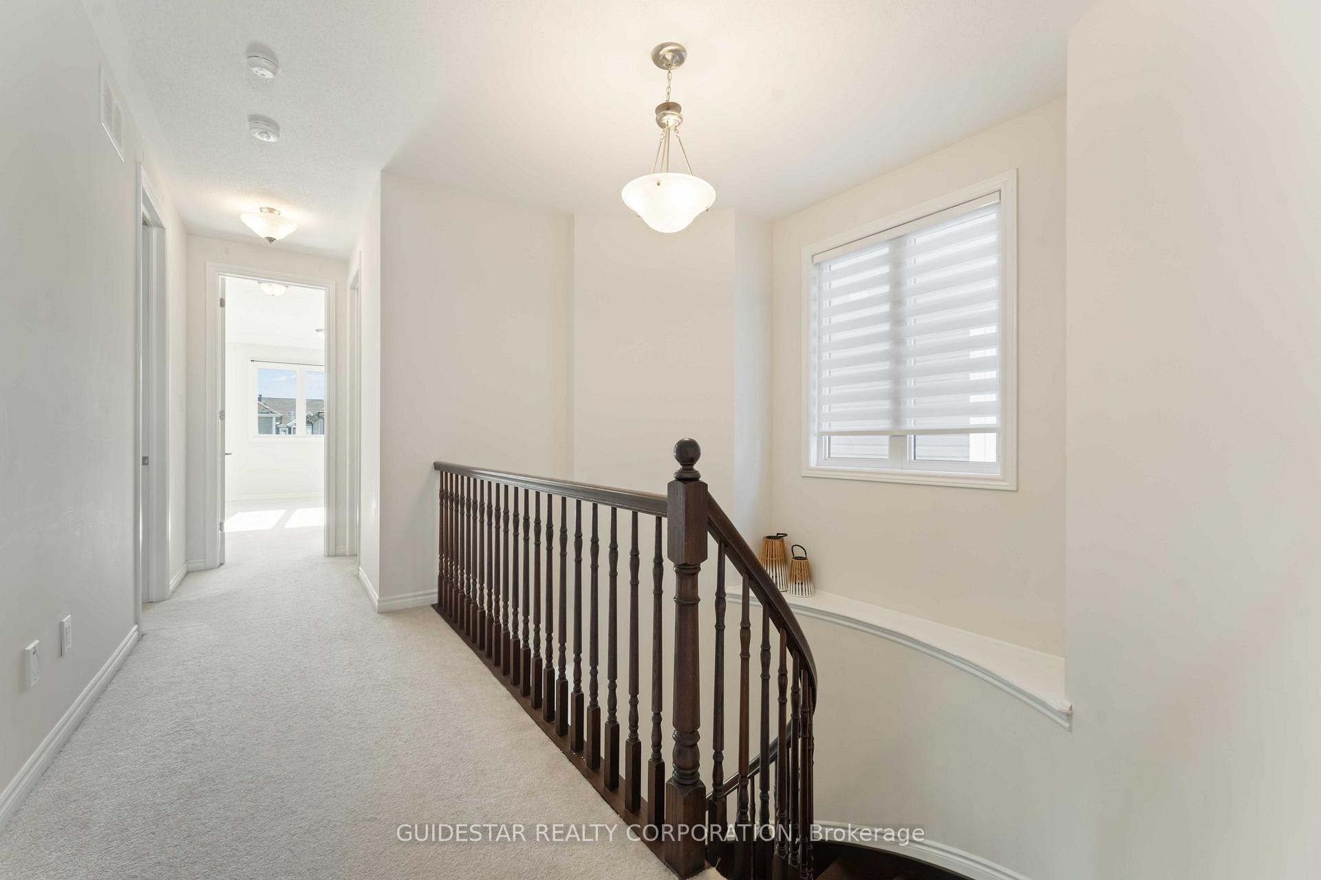 Photo 17 of 28 Oxalis Crescent, Ottawa, Kanata - Emerald Meadows/Trailwest — HOMEH