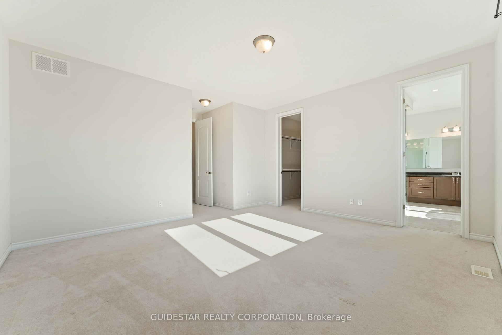 Photo 19 of 28 Oxalis Crescent, Ottawa, Kanata - Emerald Meadows/Trailwest — HOMEH