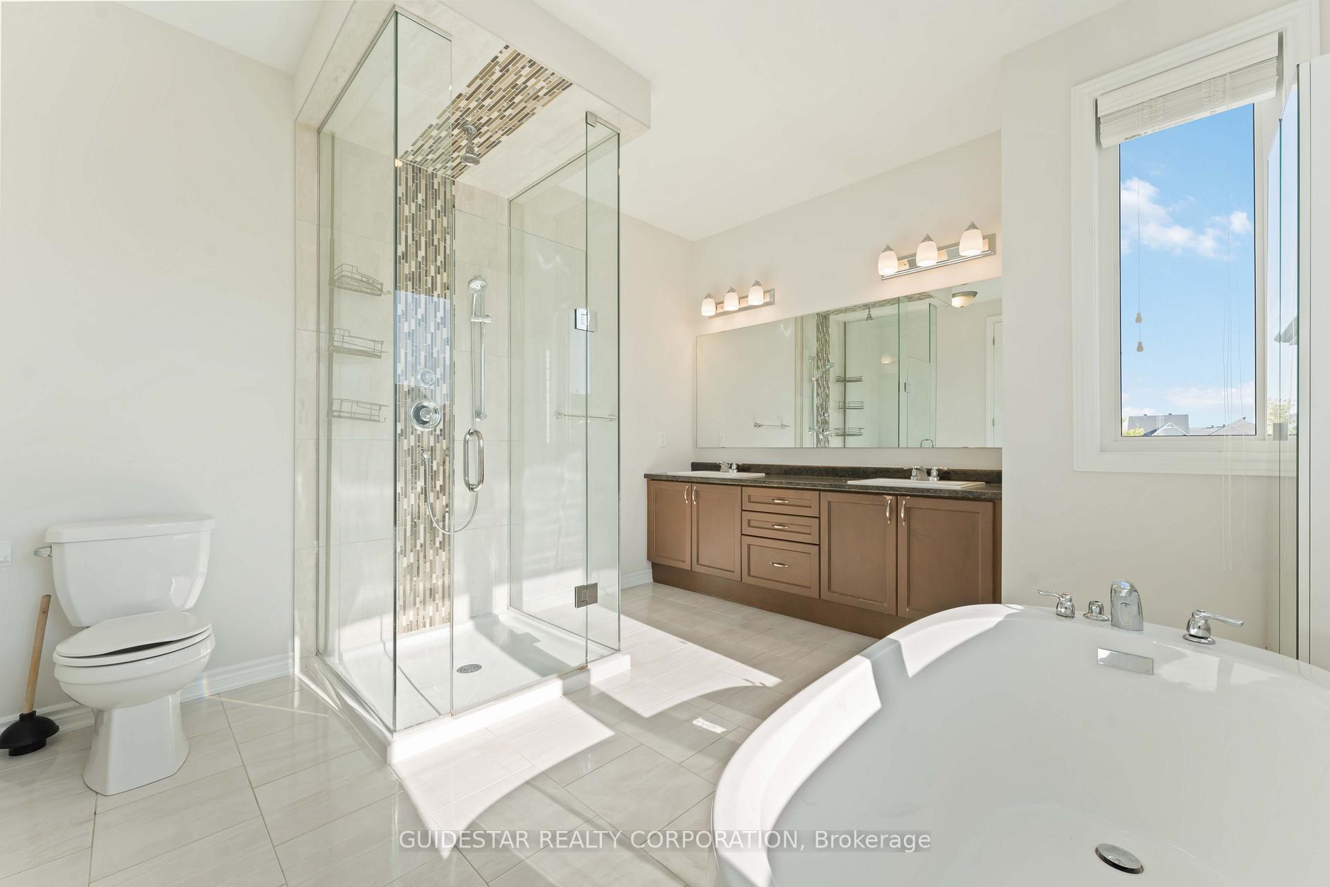 Photo 20 of 28 Oxalis Crescent, Ottawa, Kanata - Emerald Meadows/Trailwest — HOMEH