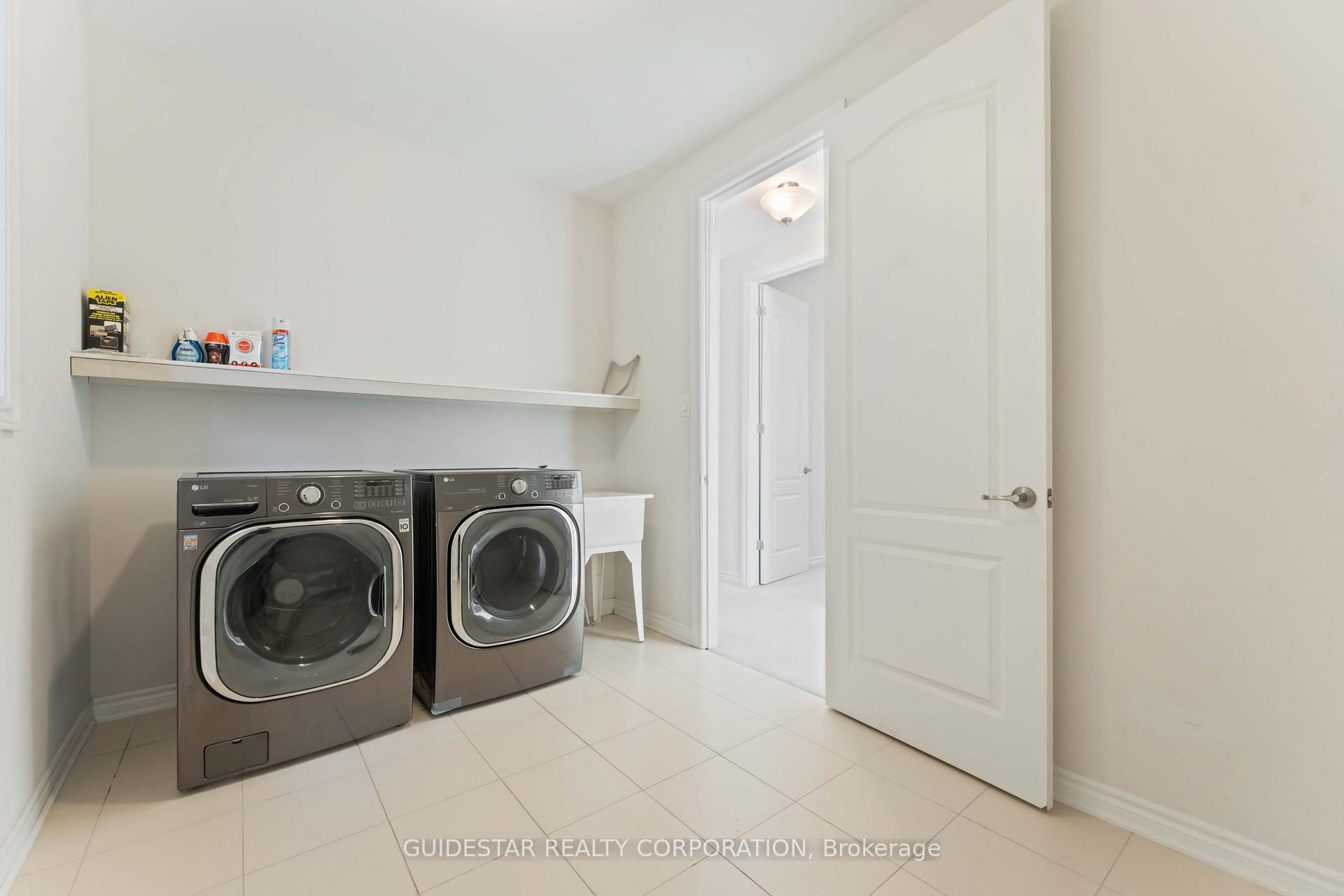 Photo 29 of 28 Oxalis Crescent, Ottawa, Kanata - Emerald Meadows/Trailwest — HOMEH