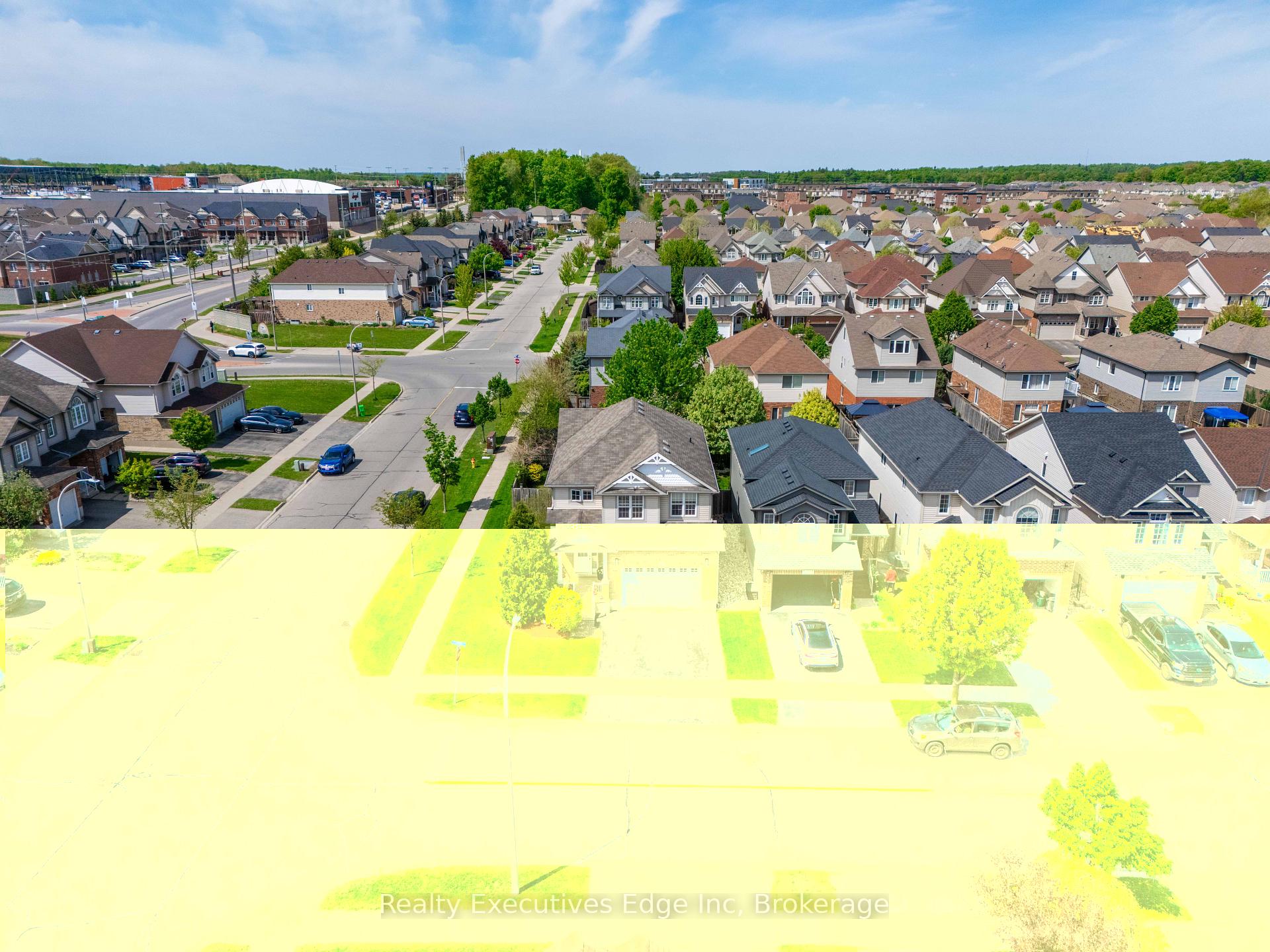 Photo 3 of 3 Cannes Street, Kitchener — HOMEH