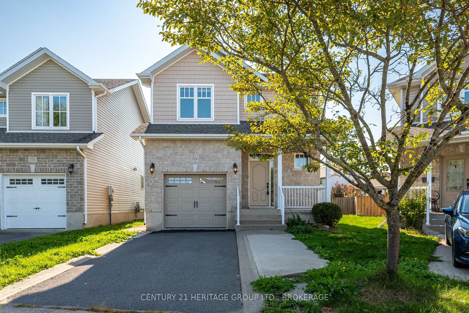 Front of 724 Margaret Way