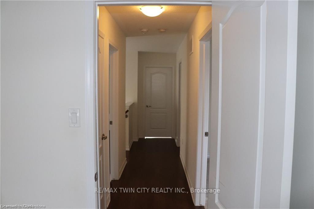 Photo 12 of 383 Grovehill Crescent, Kitchener — HOMEH