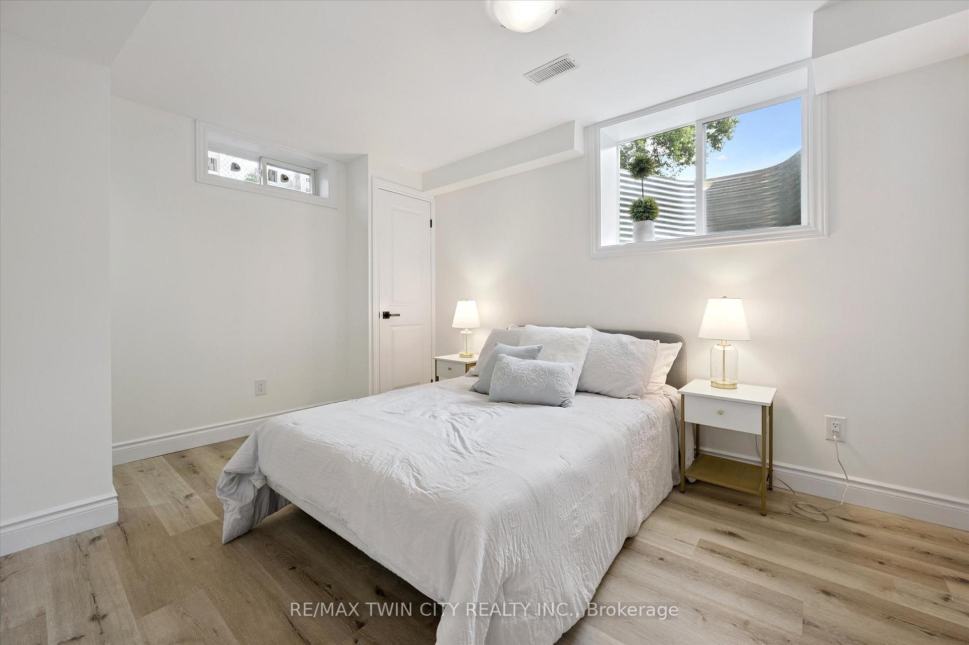 Photo 27 of 71 Overlea Drive, Kitchener — HOMEH