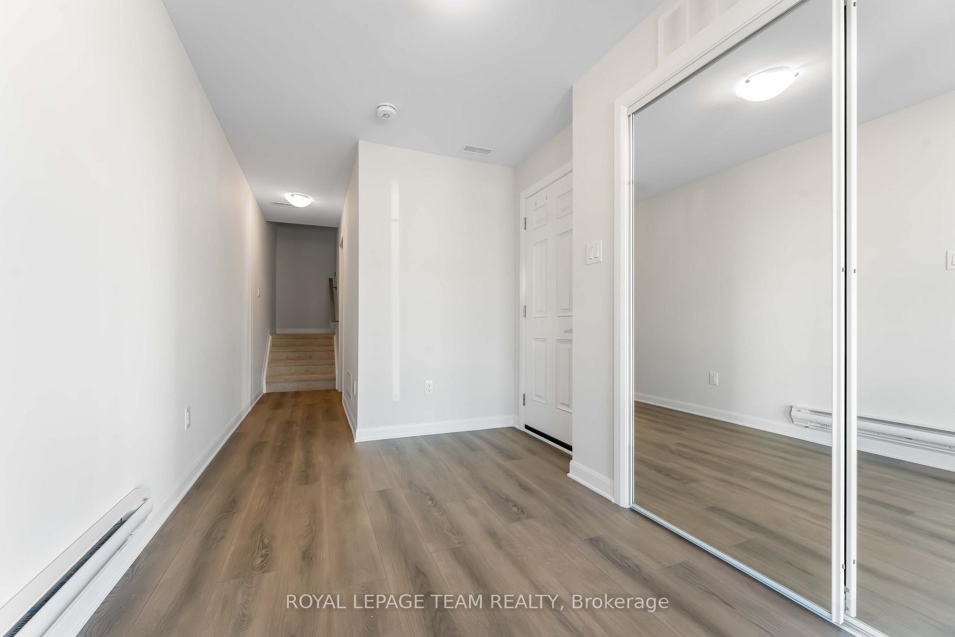 Photo 5 of 382 Clearpath Private, Ottawa, Kanata - Kanata Lakes/Heritage Hills — HOMEH