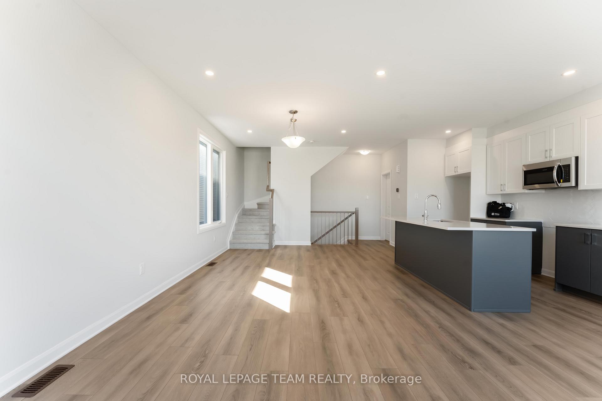 Photo 13 of 382 Clearpath Private, Ottawa, Kanata - Kanata Lakes/Heritage Hills — HOMEH