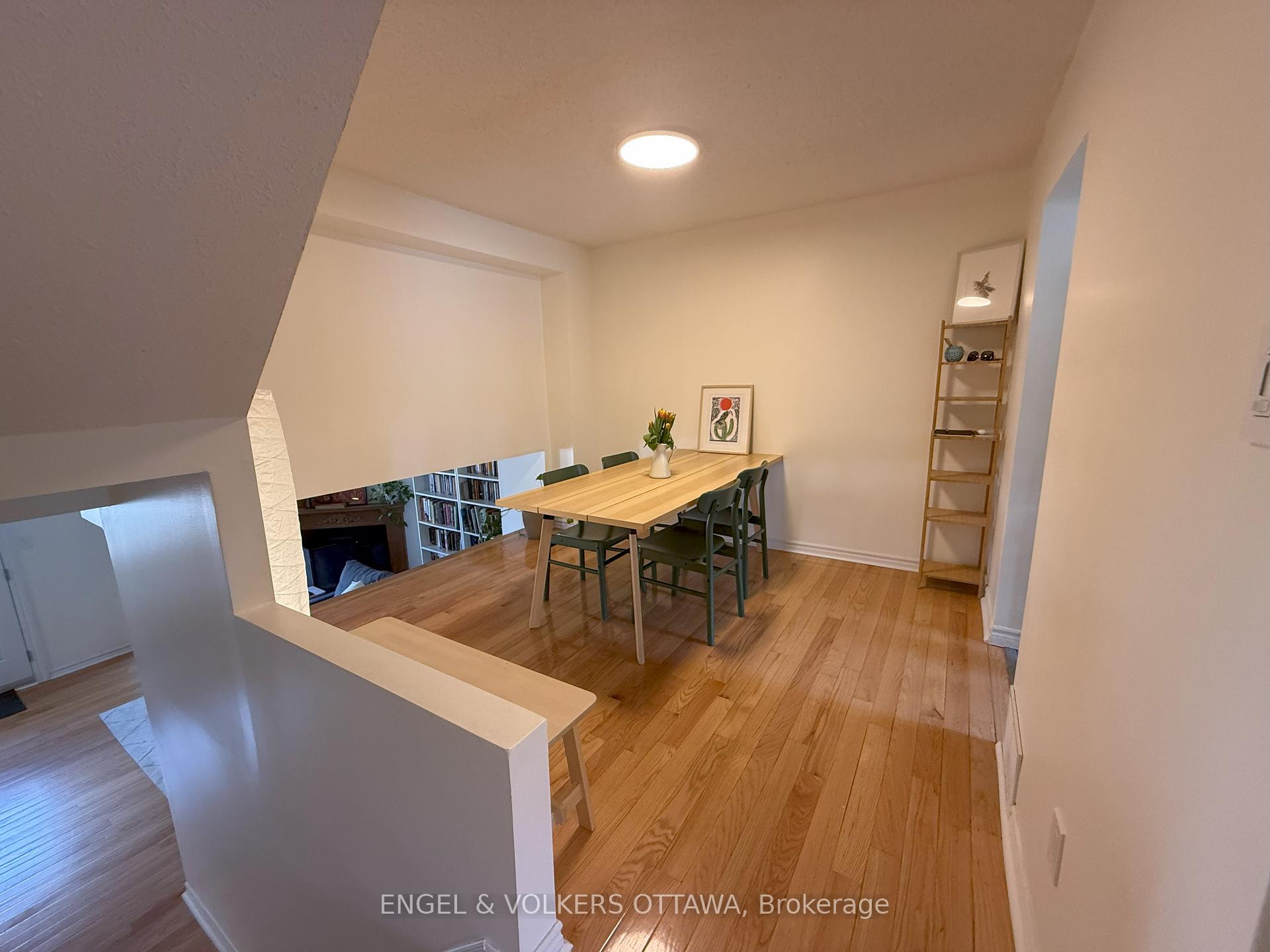 Photo 5 of 37 Lightfoot Place, Ottawa, Kanata - Katimavik — HOMEH