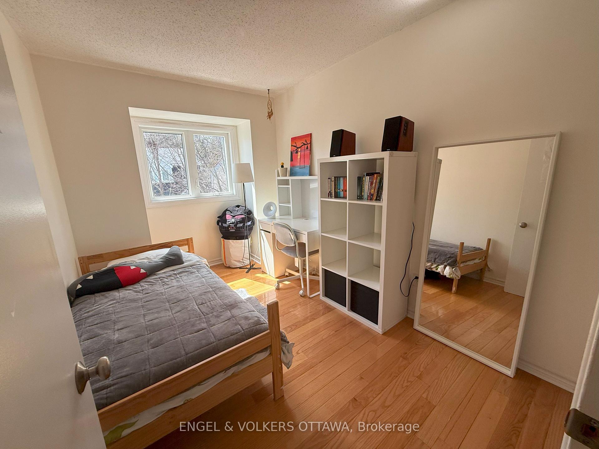 Photo 17 of 37 Lightfoot Place, Ottawa, Kanata - Katimavik — HOMEH