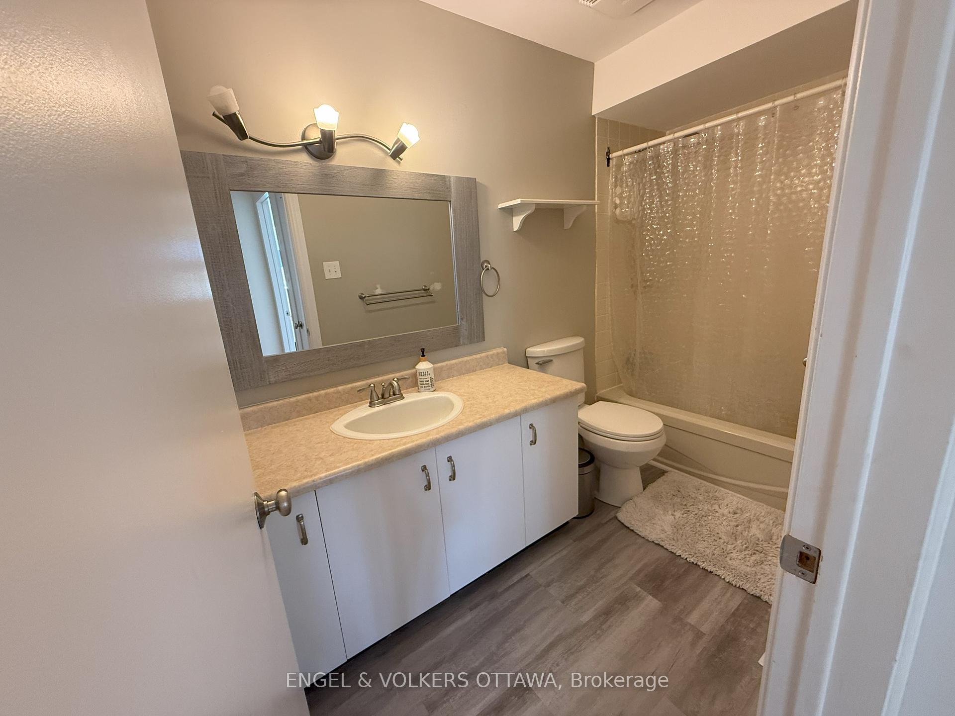 Photo 19 of 37 Lightfoot Place, Ottawa, Kanata - Katimavik — HOMEH