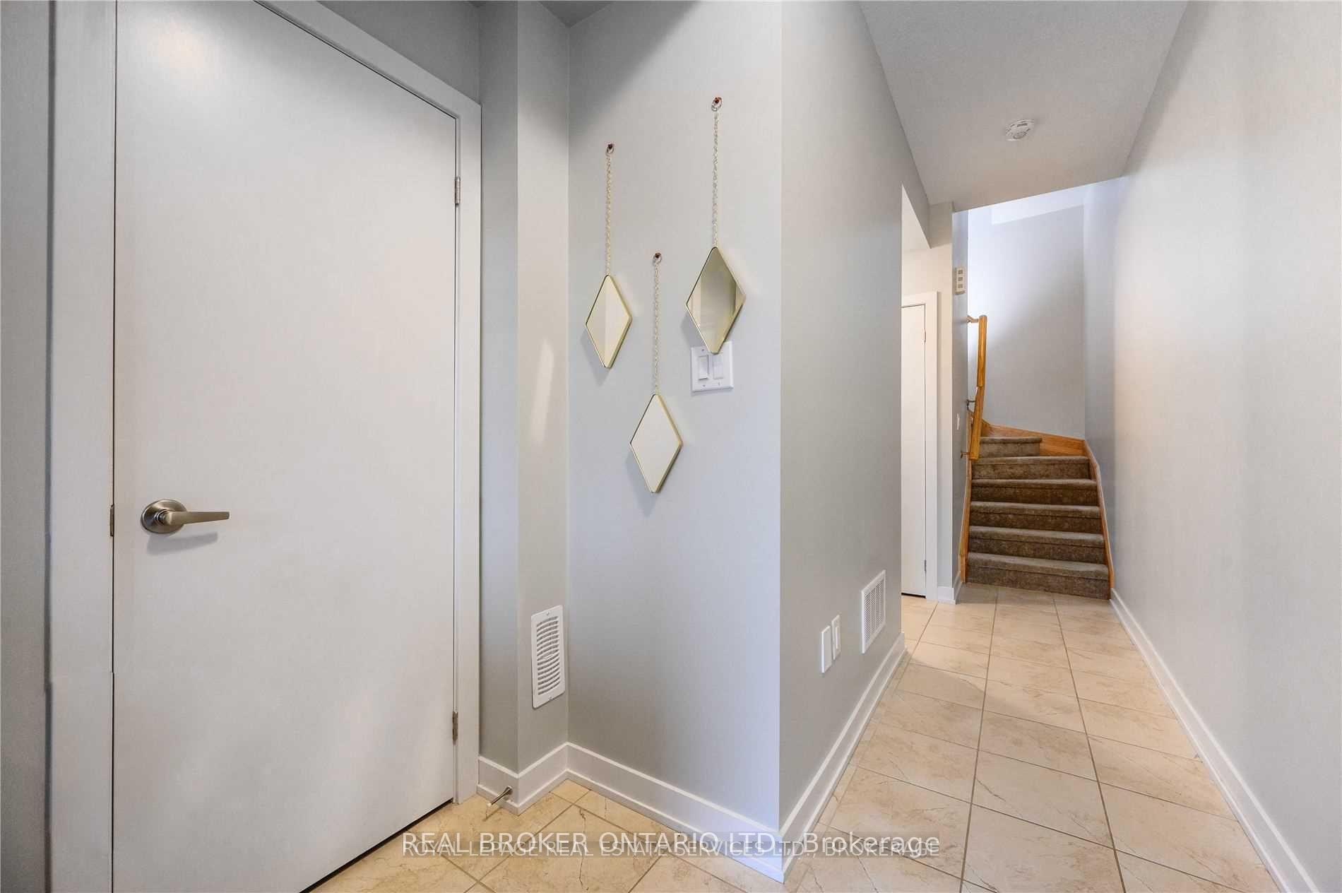 Photo 2 of Unit 65, 590 North Service Road, Hamilton, Lakeshore — HOMEH