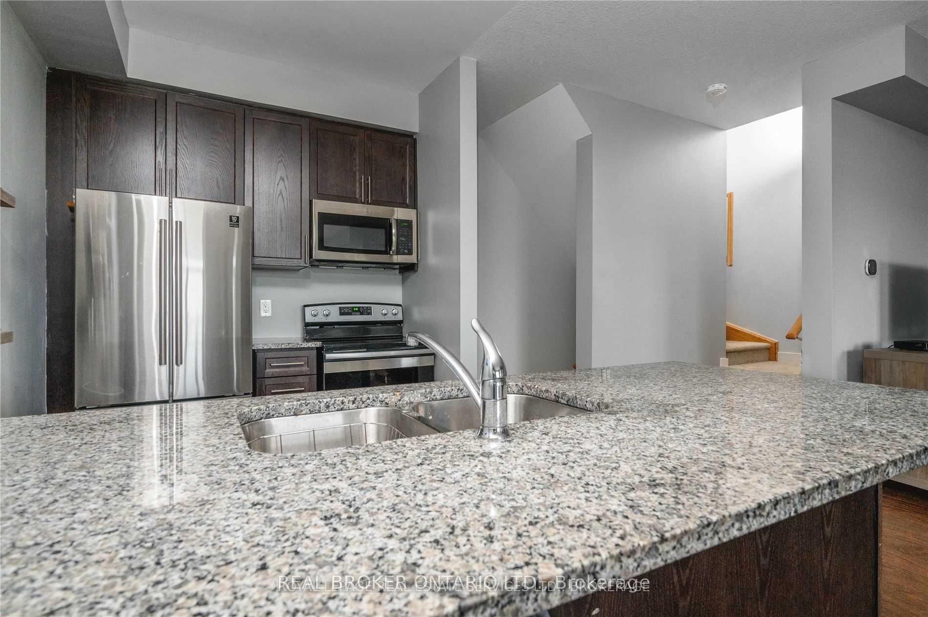 Photo 8 of Unit 65, 590 North Service Road, Hamilton, Lakeshore — HOMEH