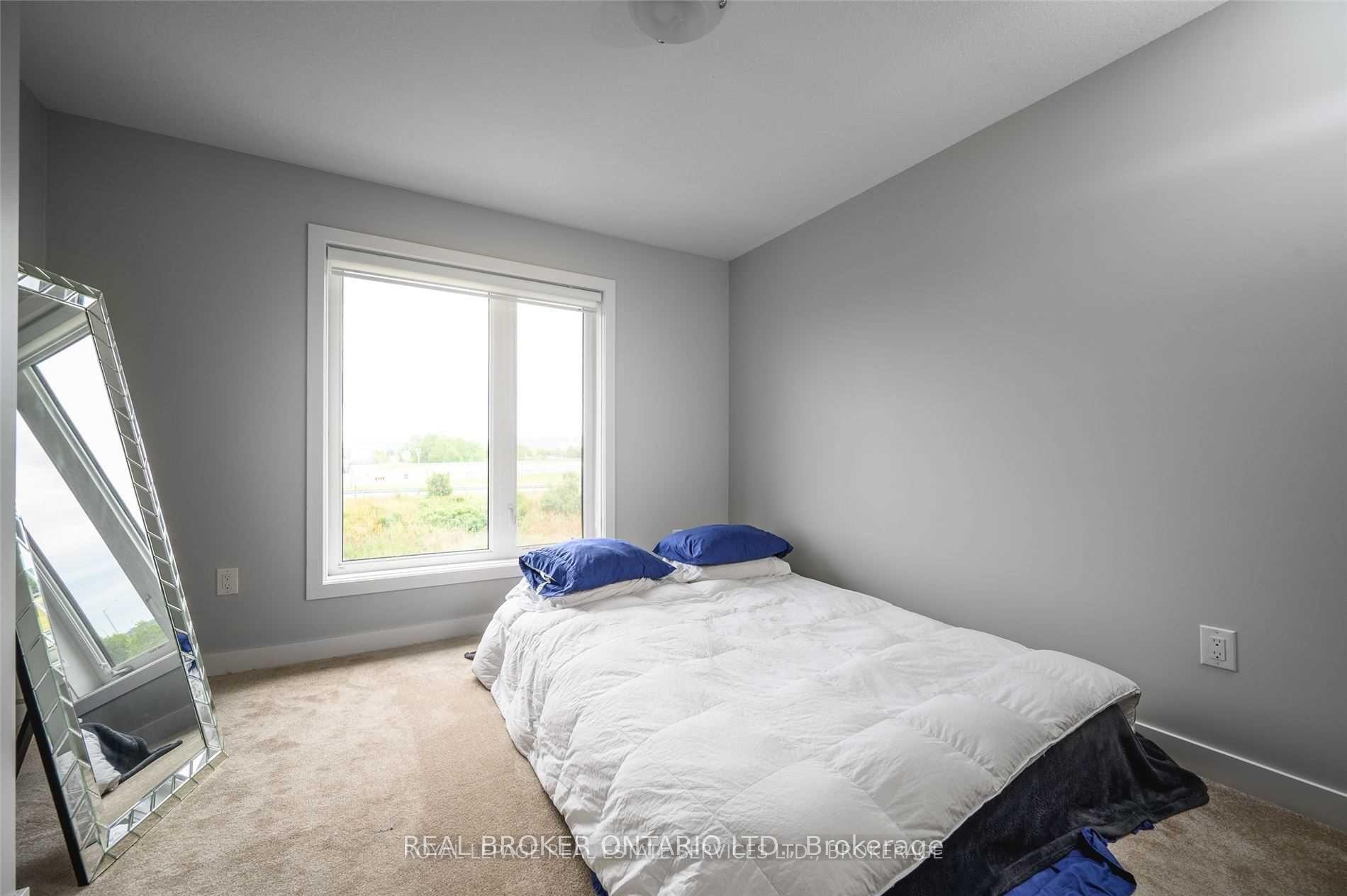 Photo 17 of Unit 65, 590 North Service Road, Hamilton, Lakeshore — HOMEH