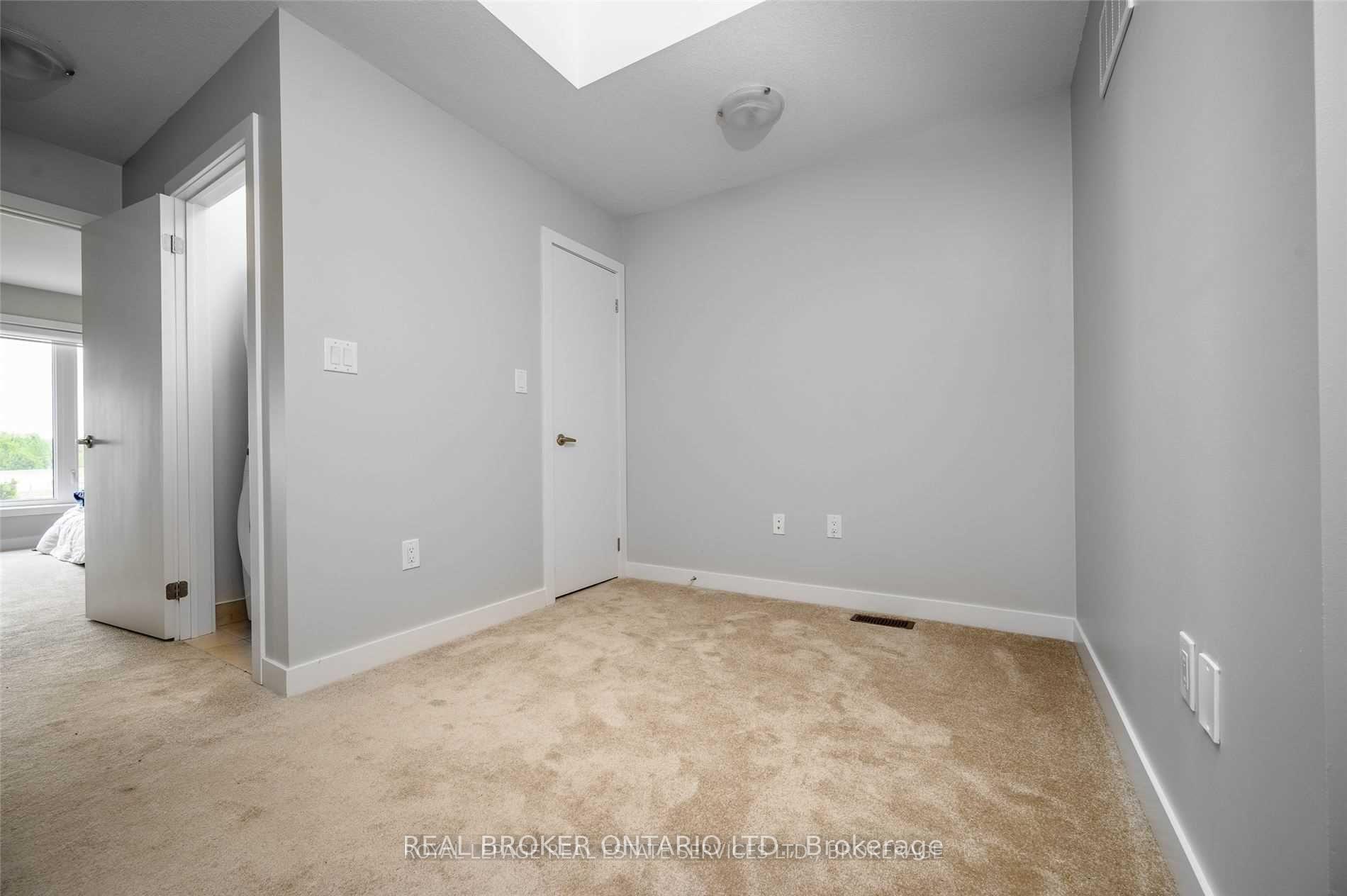 Photo 18 of Unit 65, 590 North Service Road, Hamilton, Lakeshore — HOMEH