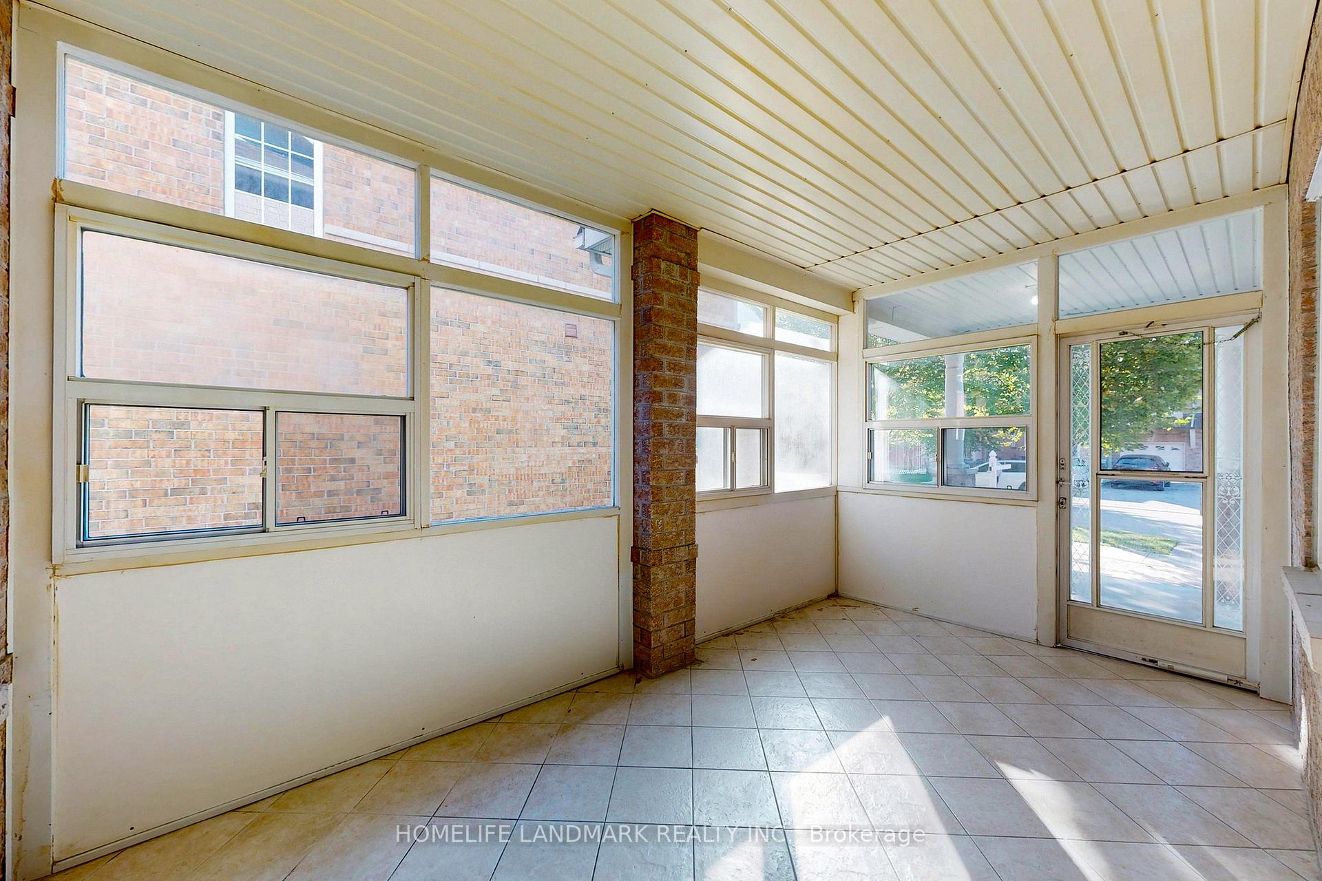 Photo 5 of 62 Elmrill Road, Markham, Berczy — HOMEH