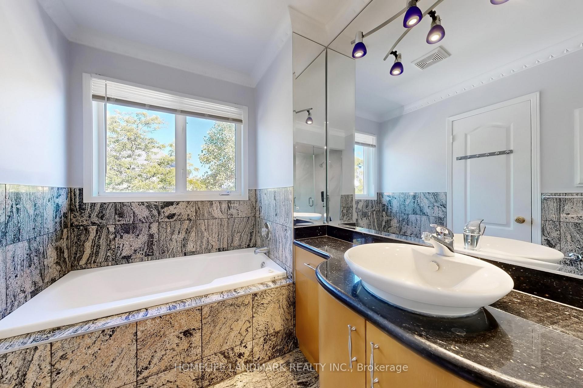 Photo 28 of 62 Elmrill Road, Markham, Berczy — HOMEH