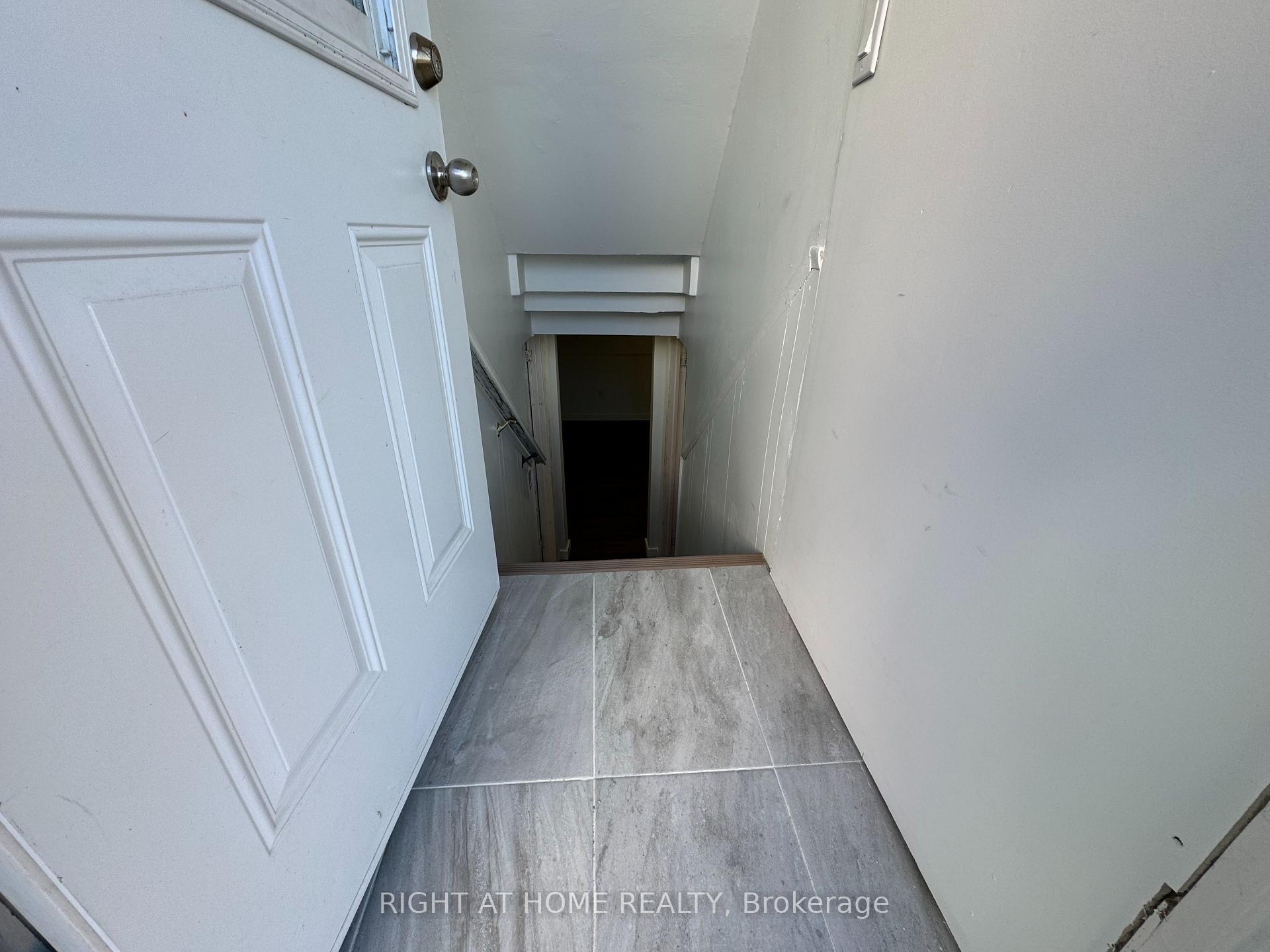 Photo 4 of Unit LOWER, 950 Queens Boulevard, Kitchener, St. Marys Hospital — HOMEH