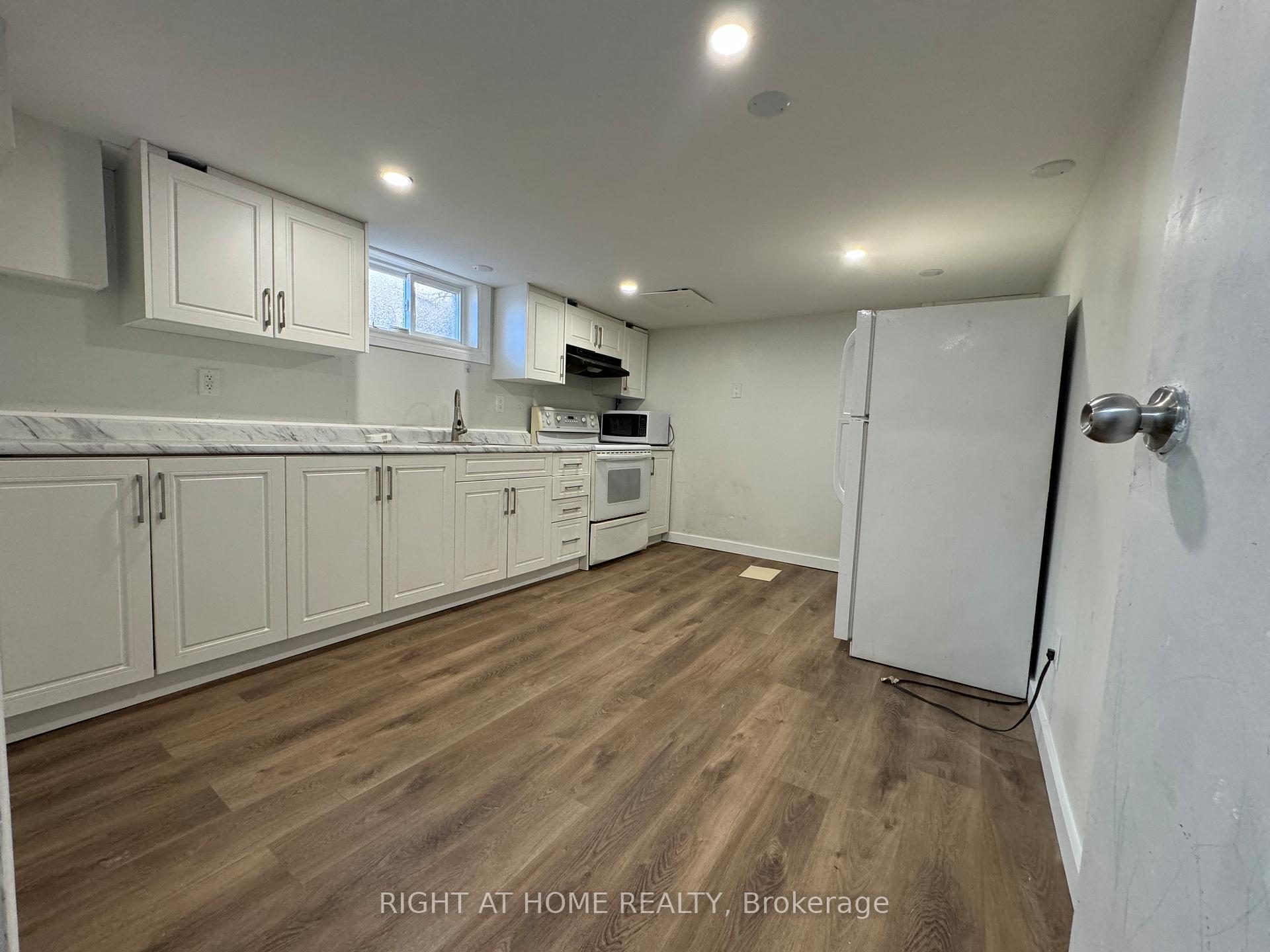 Photo 5 of Unit LOWER, 950 Queens Boulevard, Kitchener, St. Marys Hospital — HOMEH