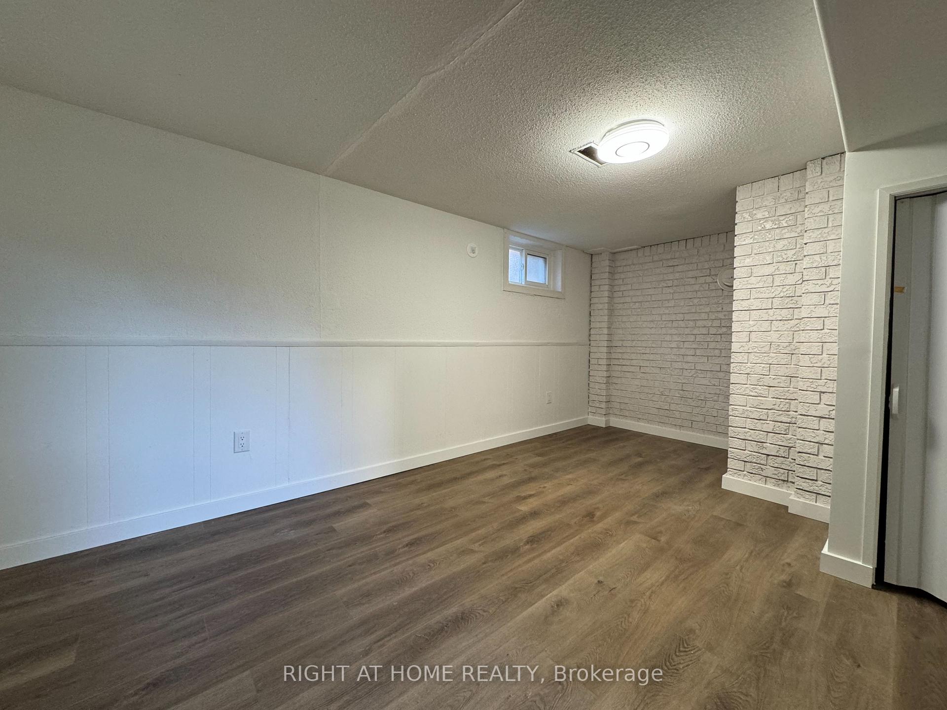 Photo 9 of Unit LOWER, 950 Queens Boulevard, Kitchener, St. Marys Hospital — HOMEH