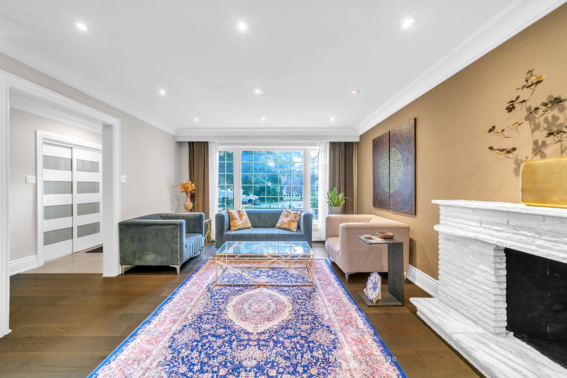 Photo 3 of 9 Elspeth Place, Markham, Grandview — HOMEH