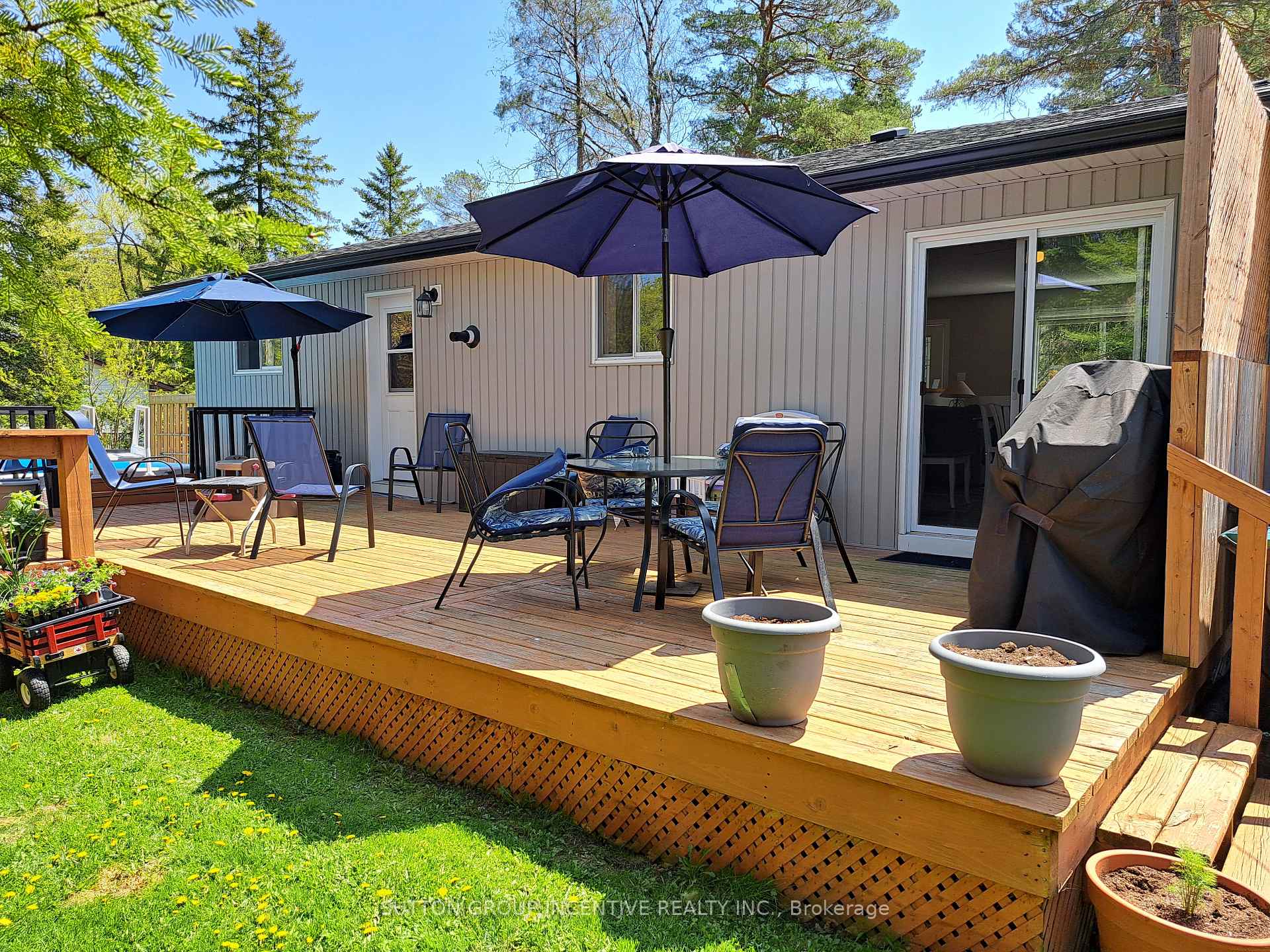 Photo 3 of 756 Roberts Road, Innisfil, Alcona — HOMEH