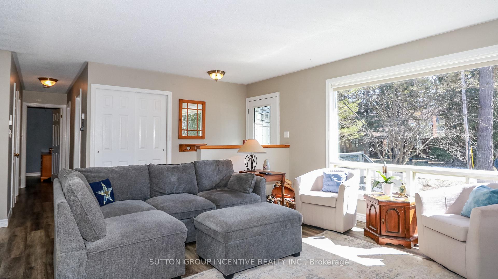 Photo 7 of 756 Roberts Road, Innisfil, Alcona — HOMEH