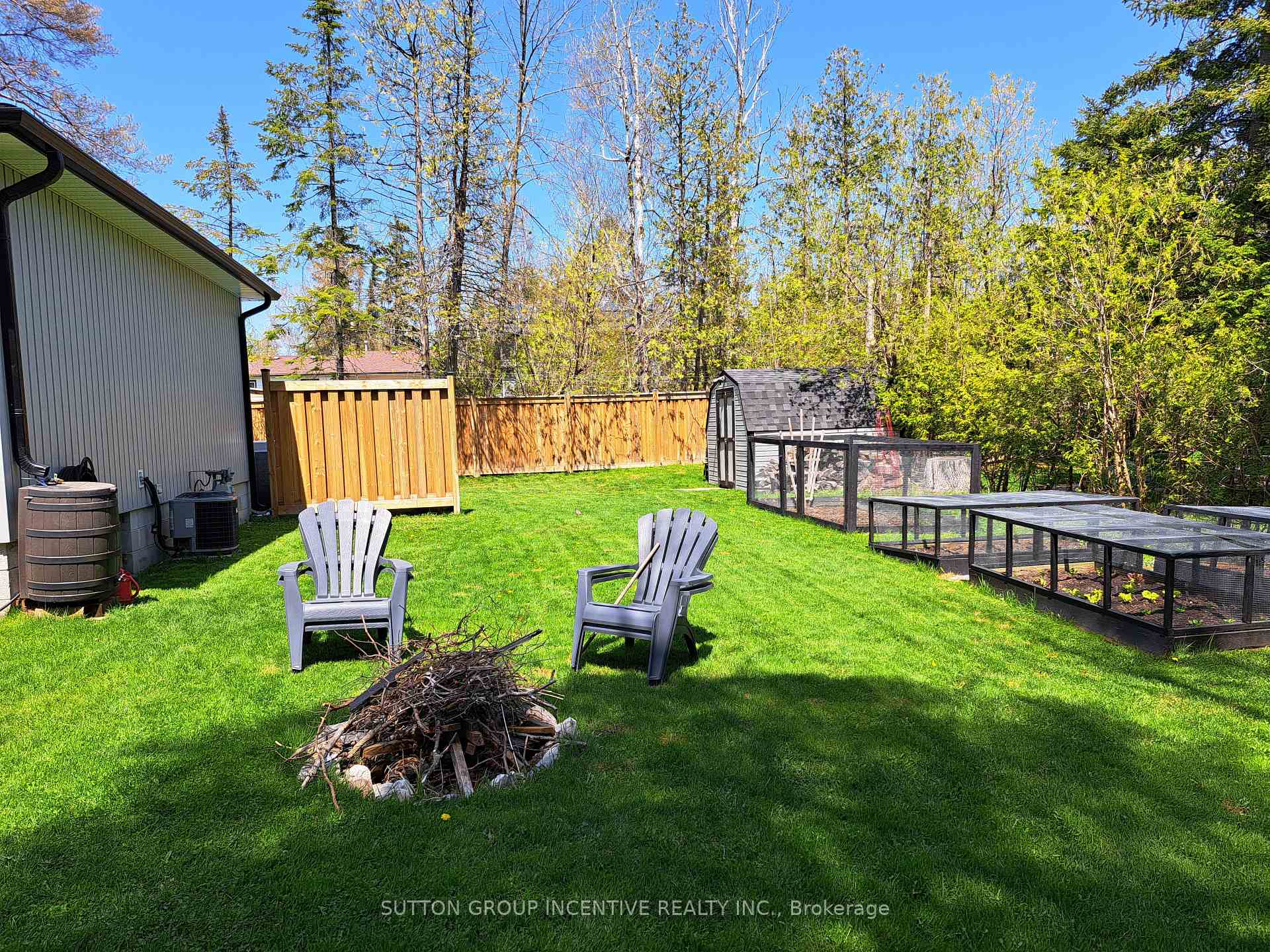 Photo 17 of 756 Roberts Road, Innisfil, Alcona — HOMEH