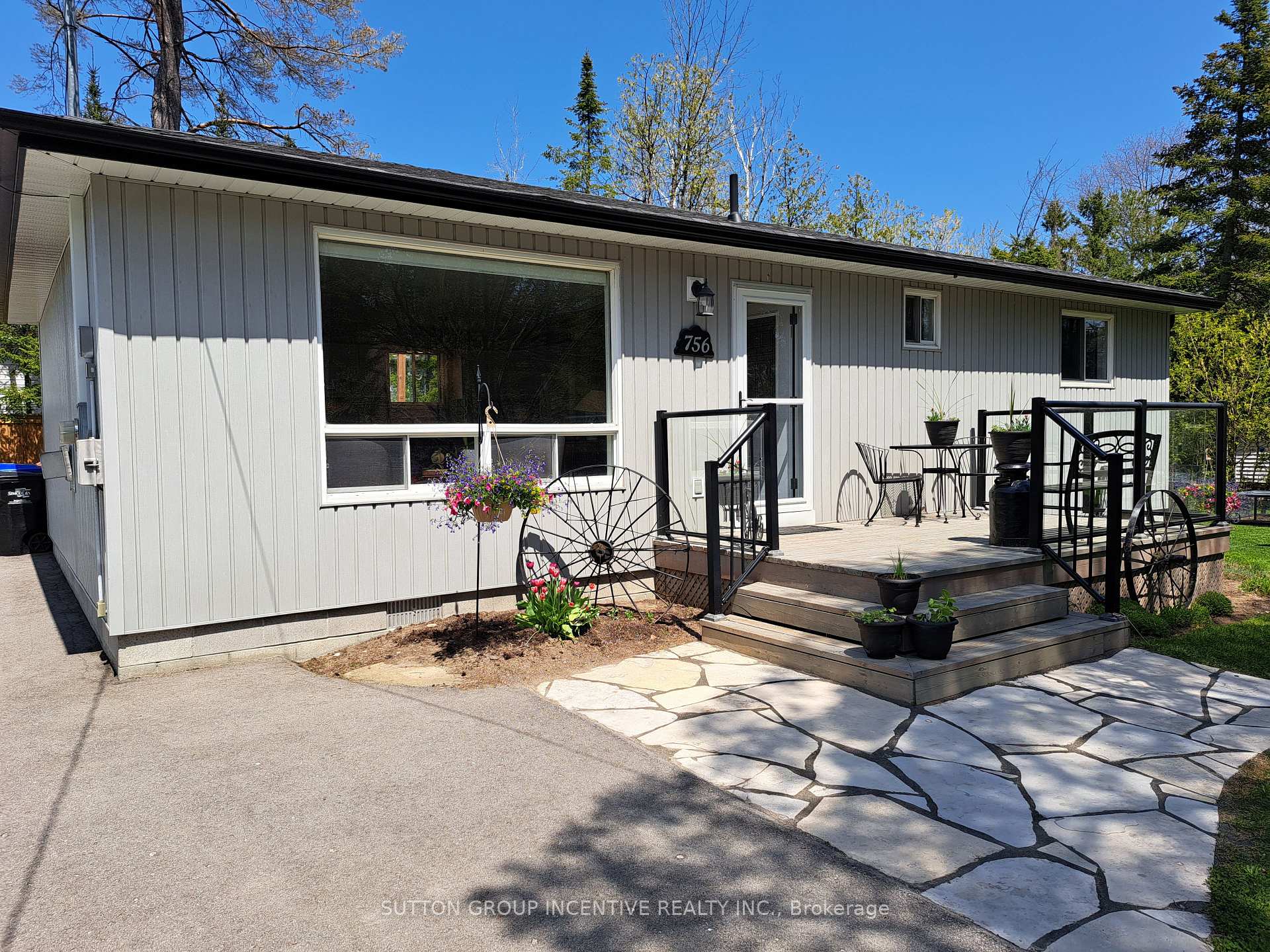 Photo 18 of 756 Roberts Road, Innisfil, Alcona — HOMEH
