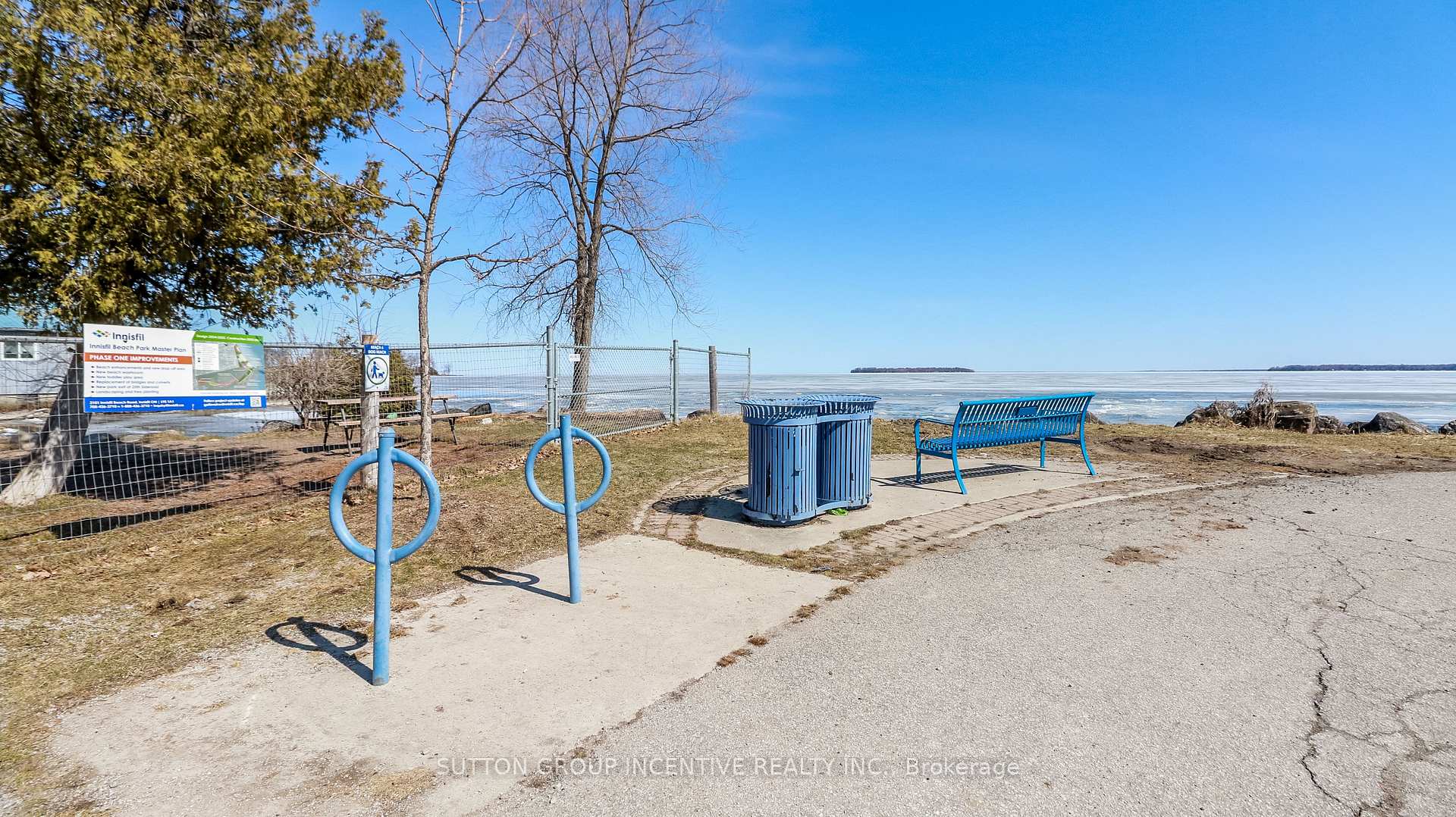 Photo 22 of 756 Roberts Road, Innisfil, Alcona — HOMEH