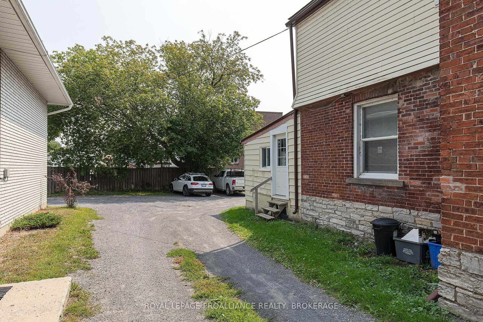 Photo 6 of 251 Division Street, Kingston, East of Sir John A. Blvd — HOMEH